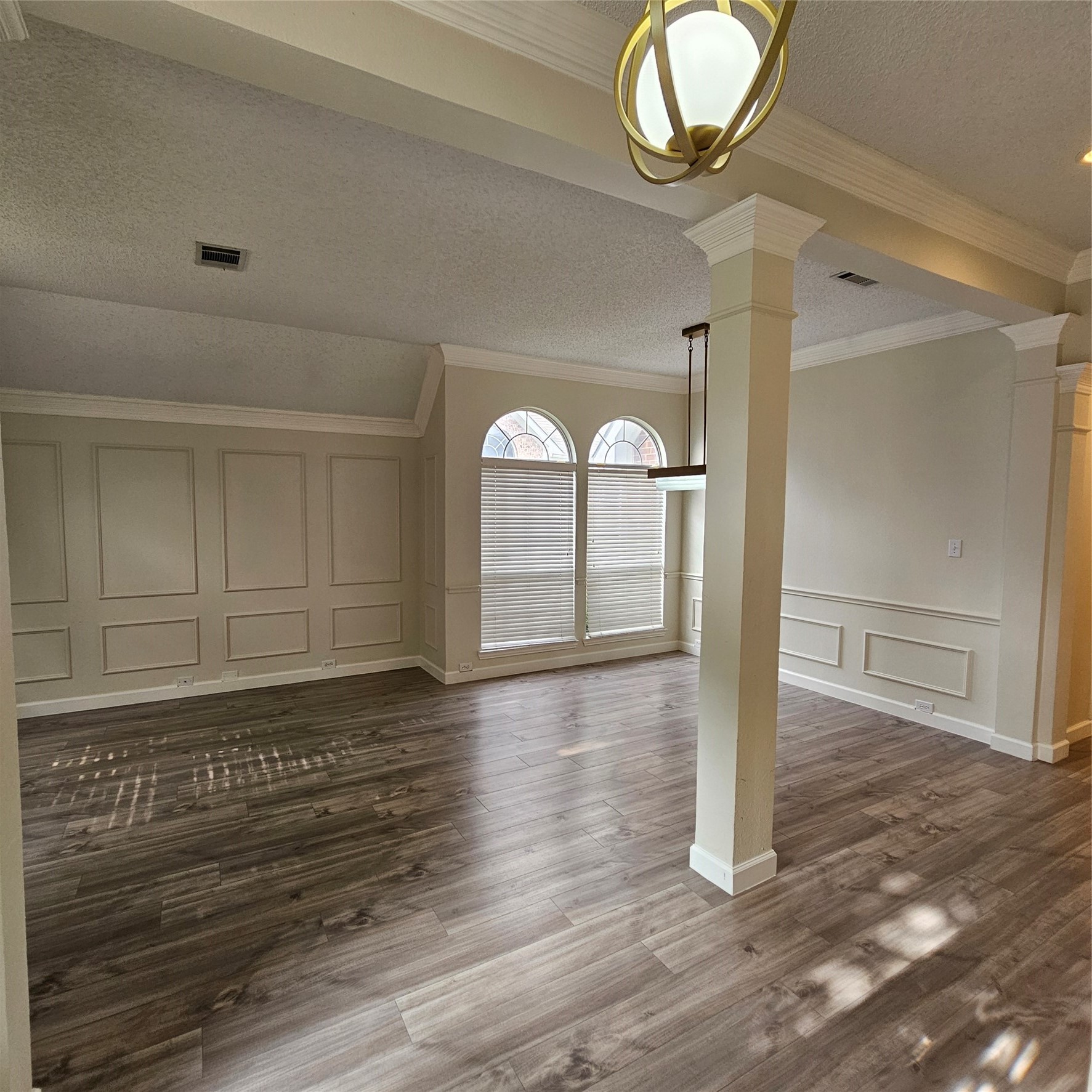 2817 Oleander Drive