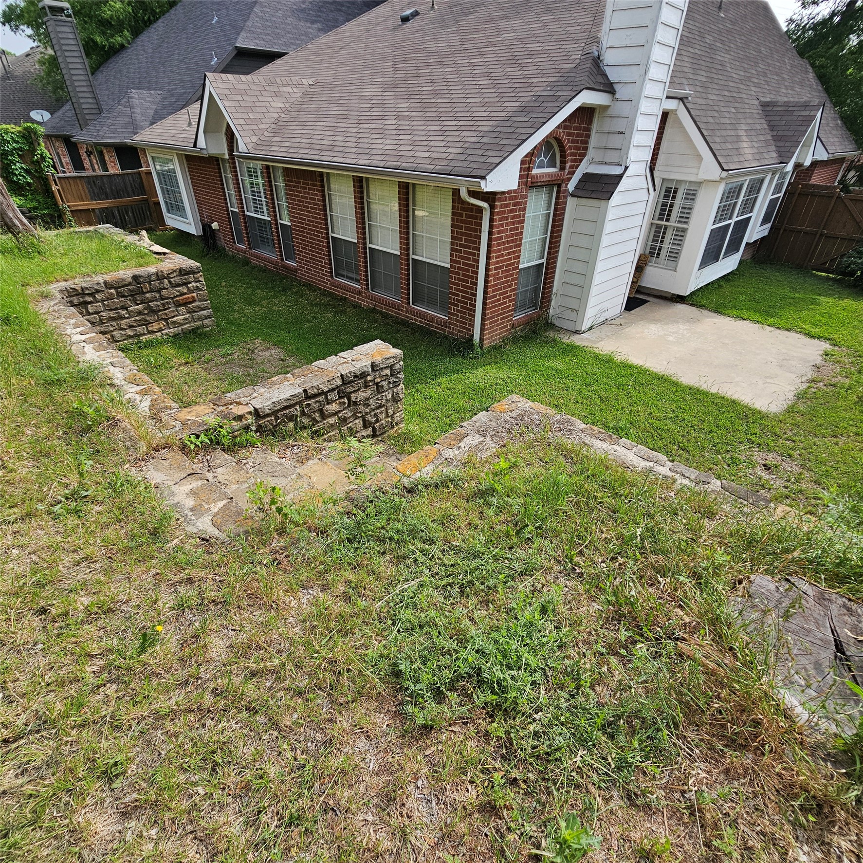 2817 Oleander Drive