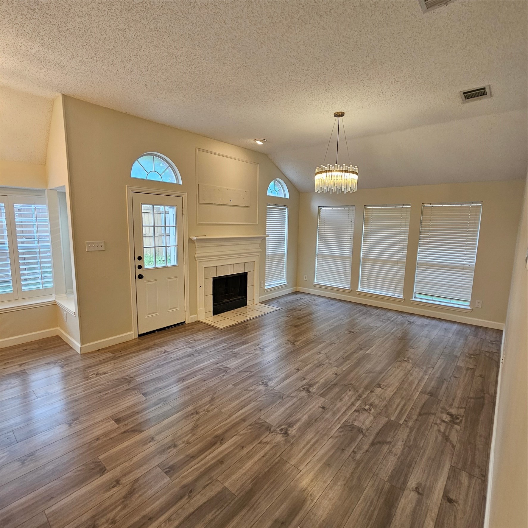 2817 Oleander Drive
