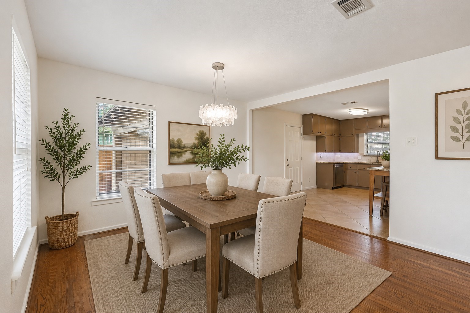 917 De Witt Circle
