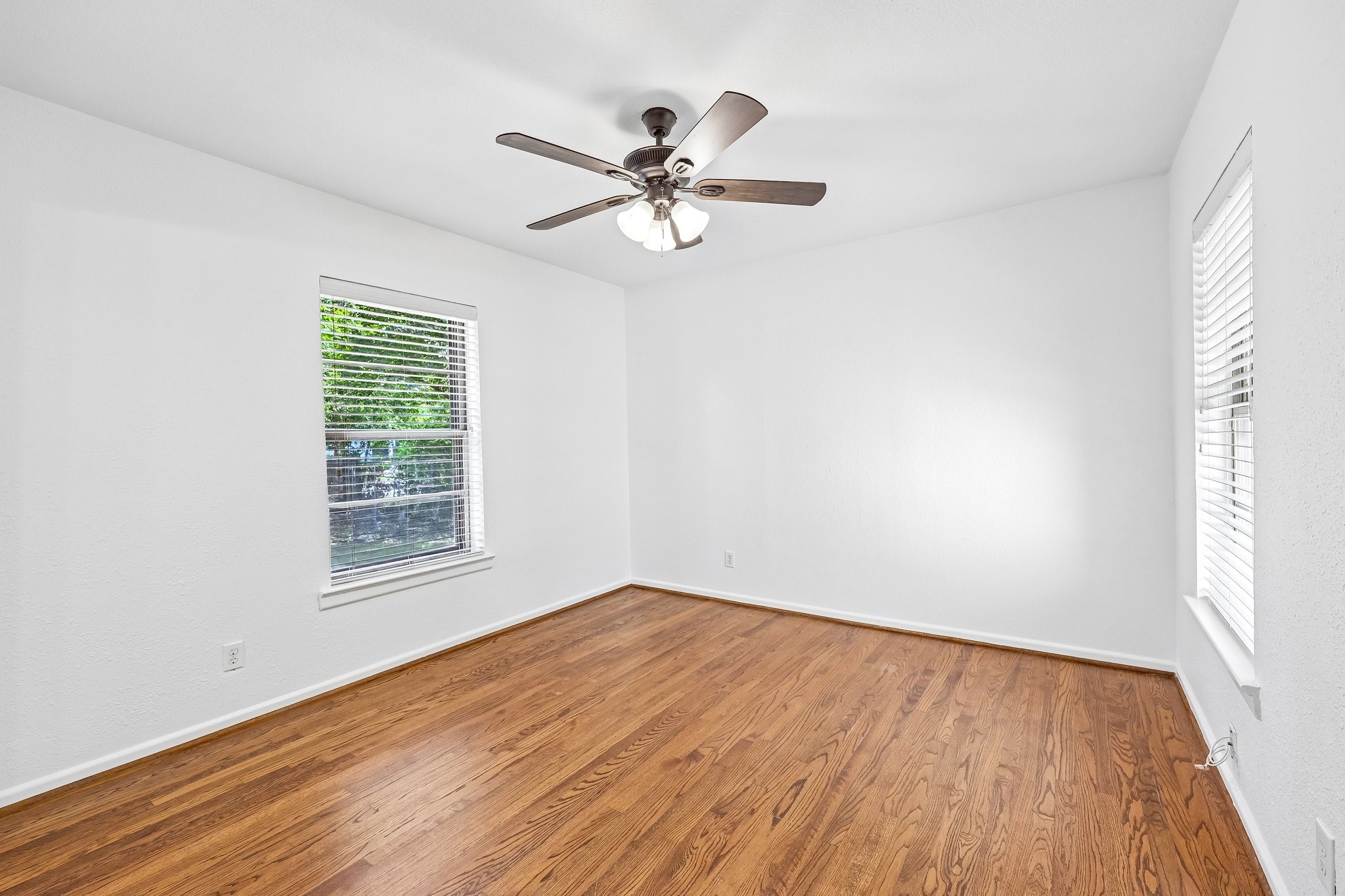 917 De Witt Circle