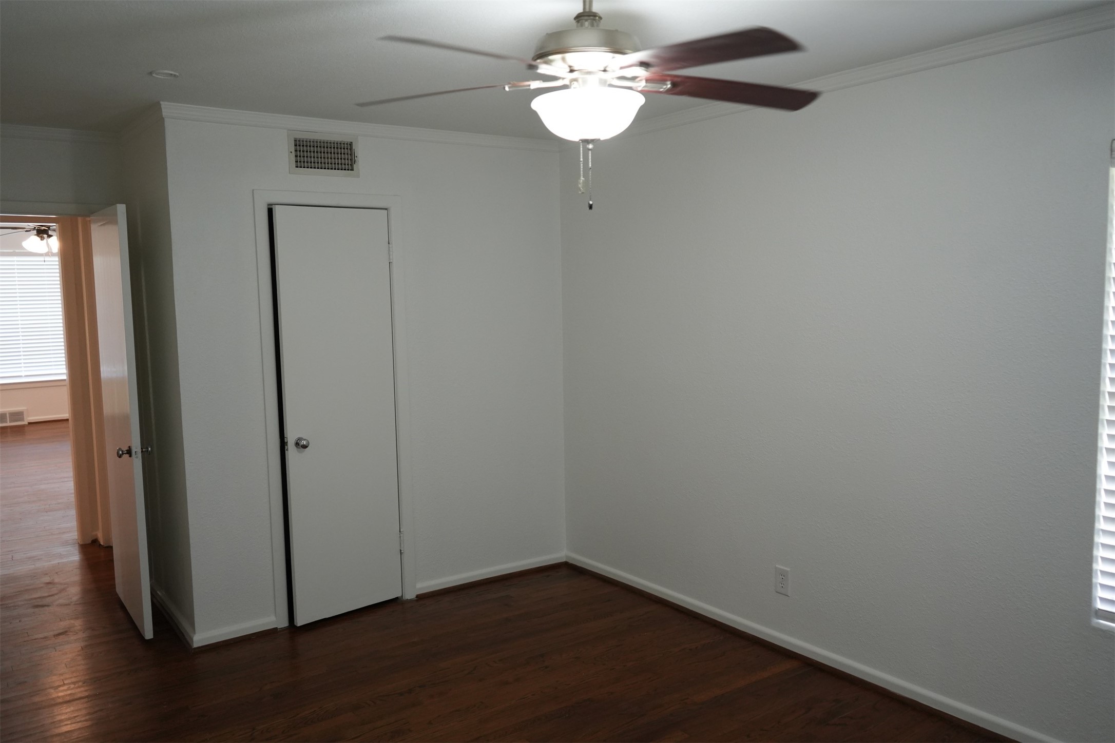 917 De Witt Circle