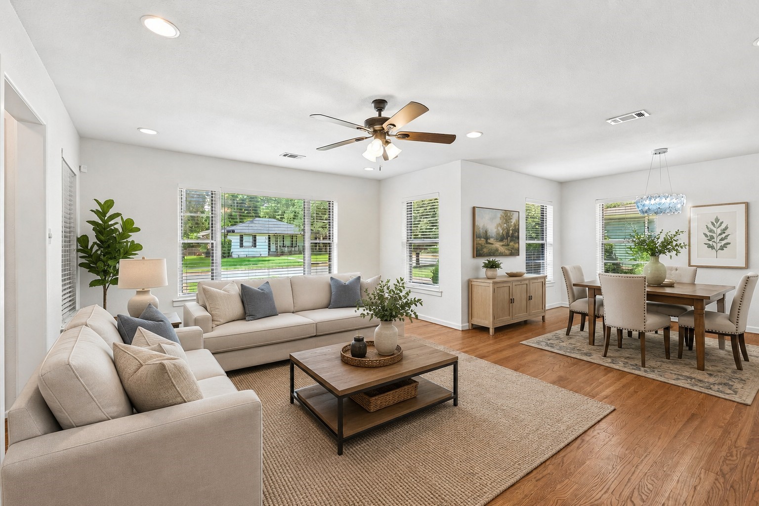 917 De Witt Circle