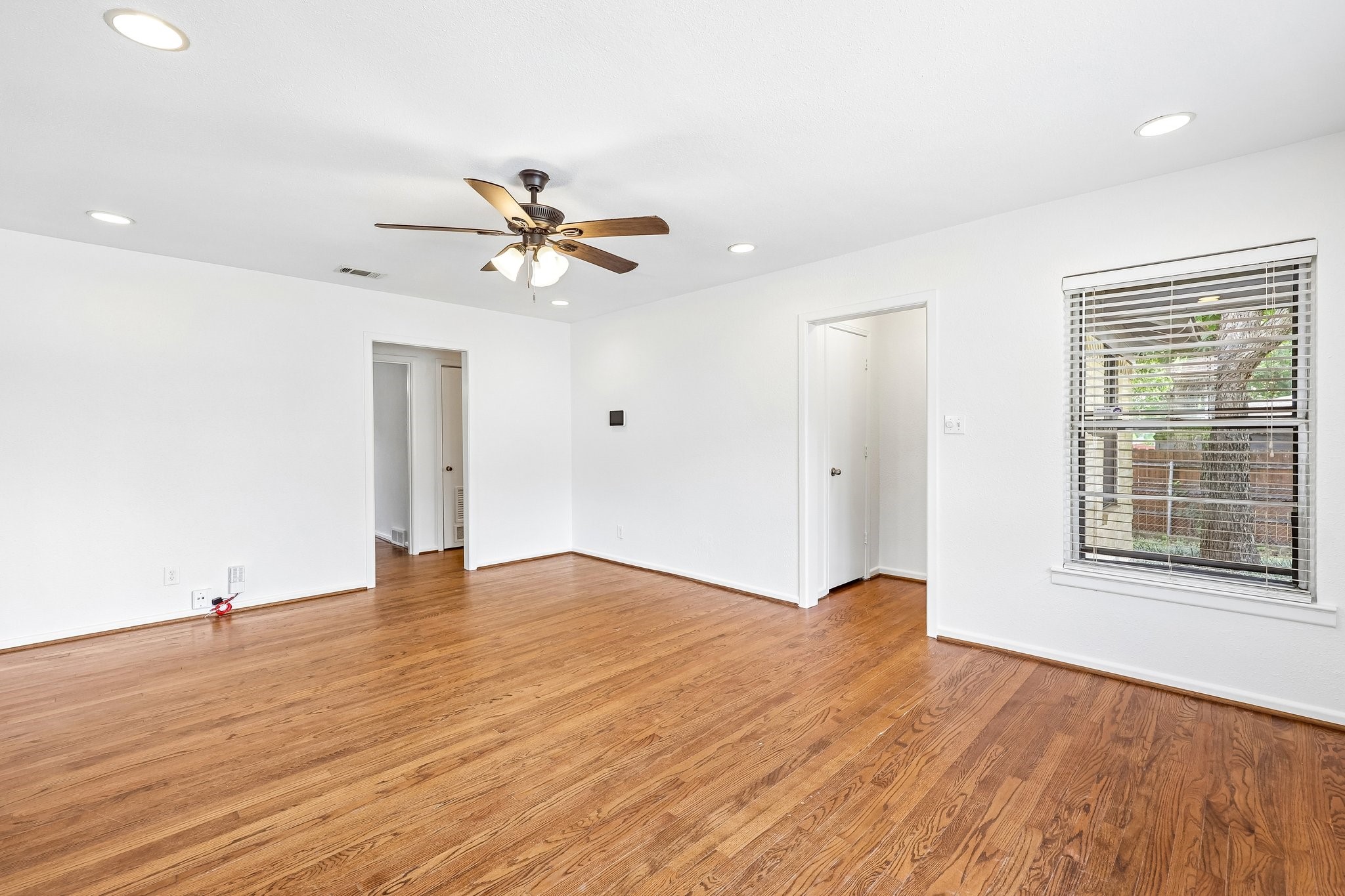 917 De Witt Circle