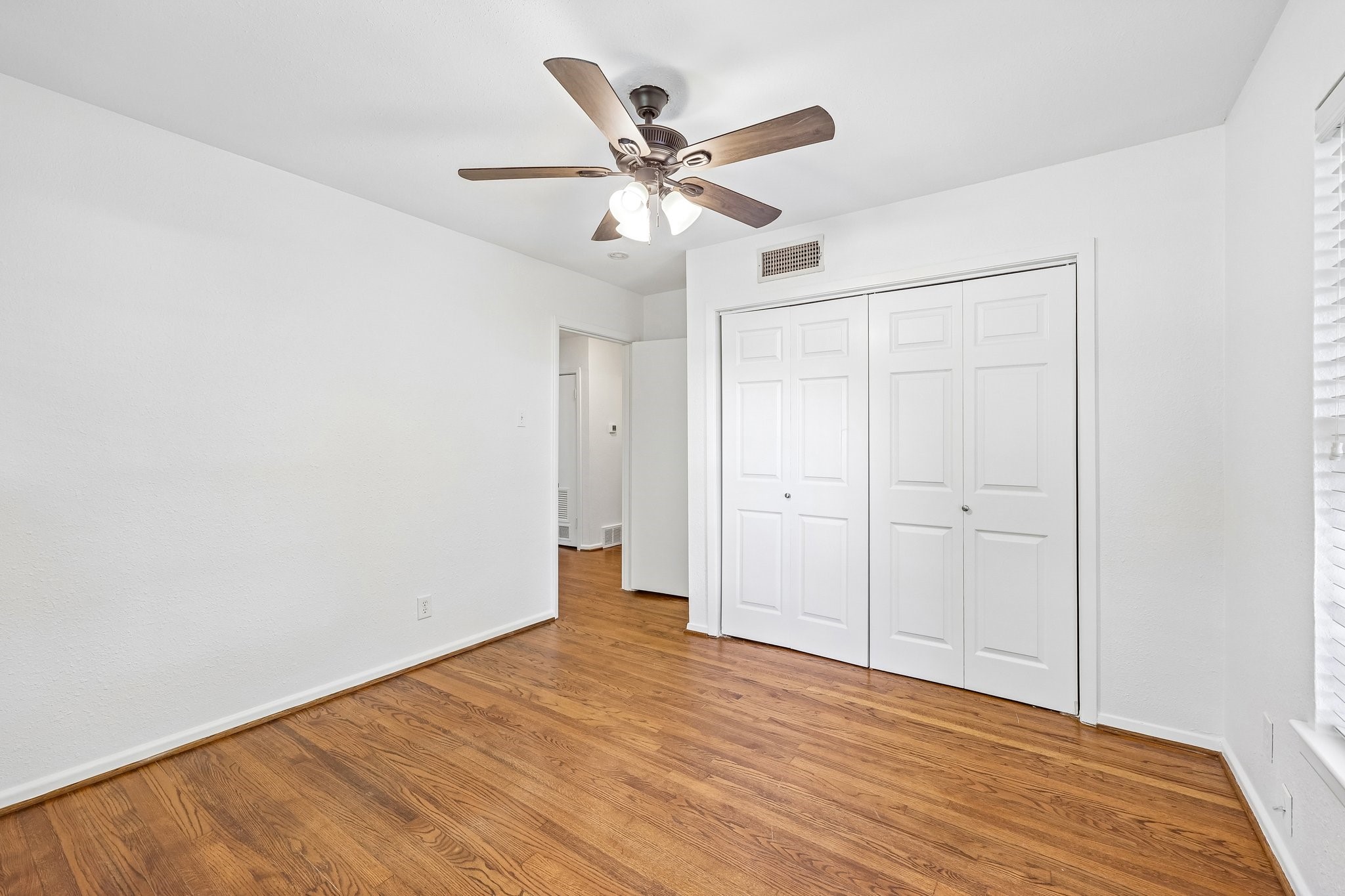 917 De Witt Circle