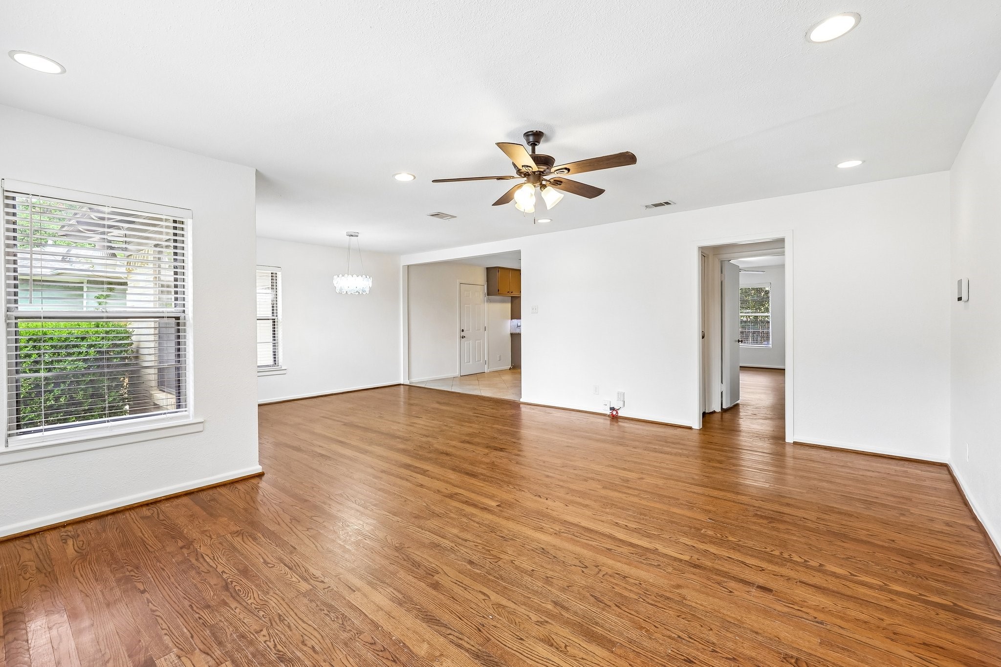 917 De Witt Circle
