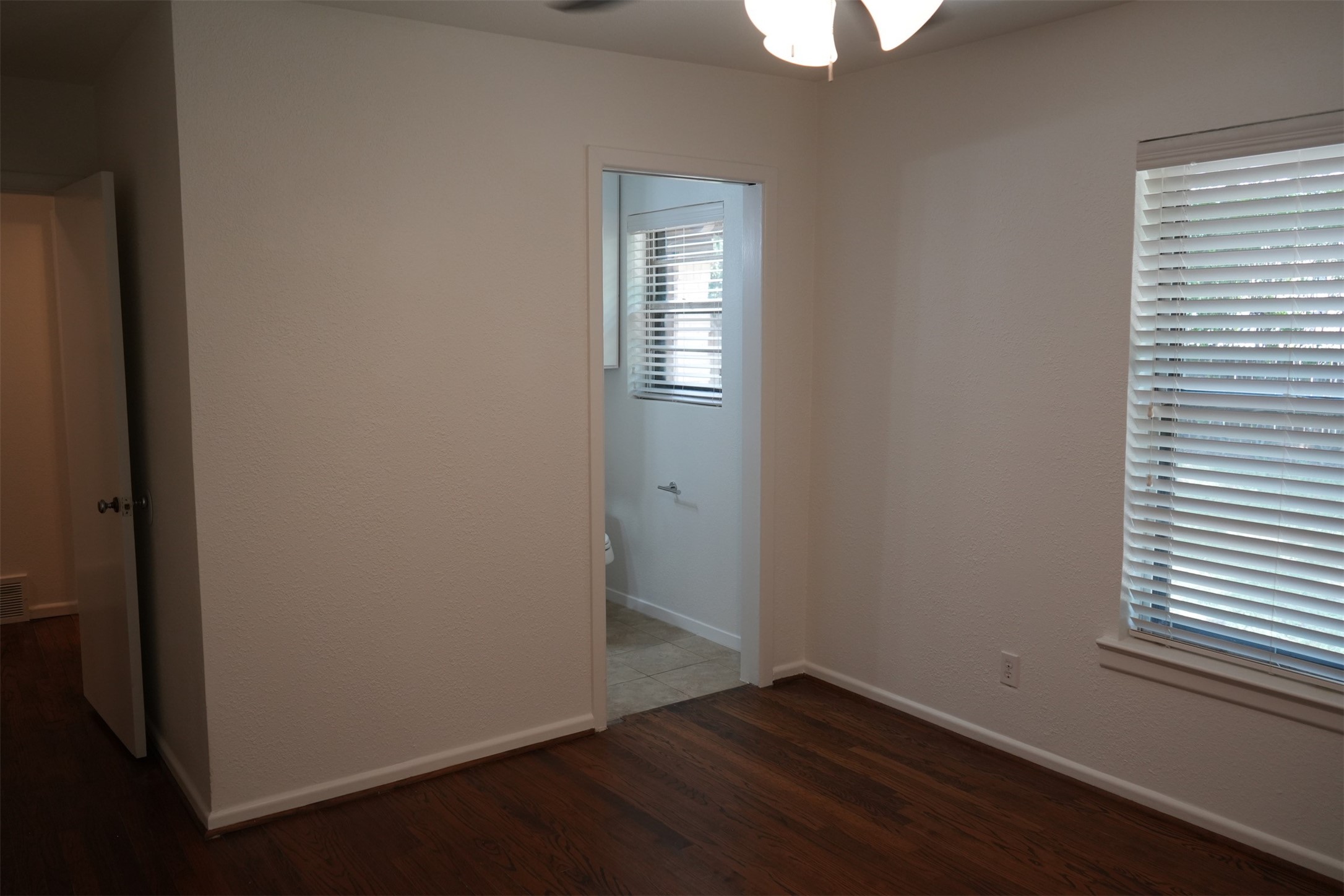 917 De Witt Circle