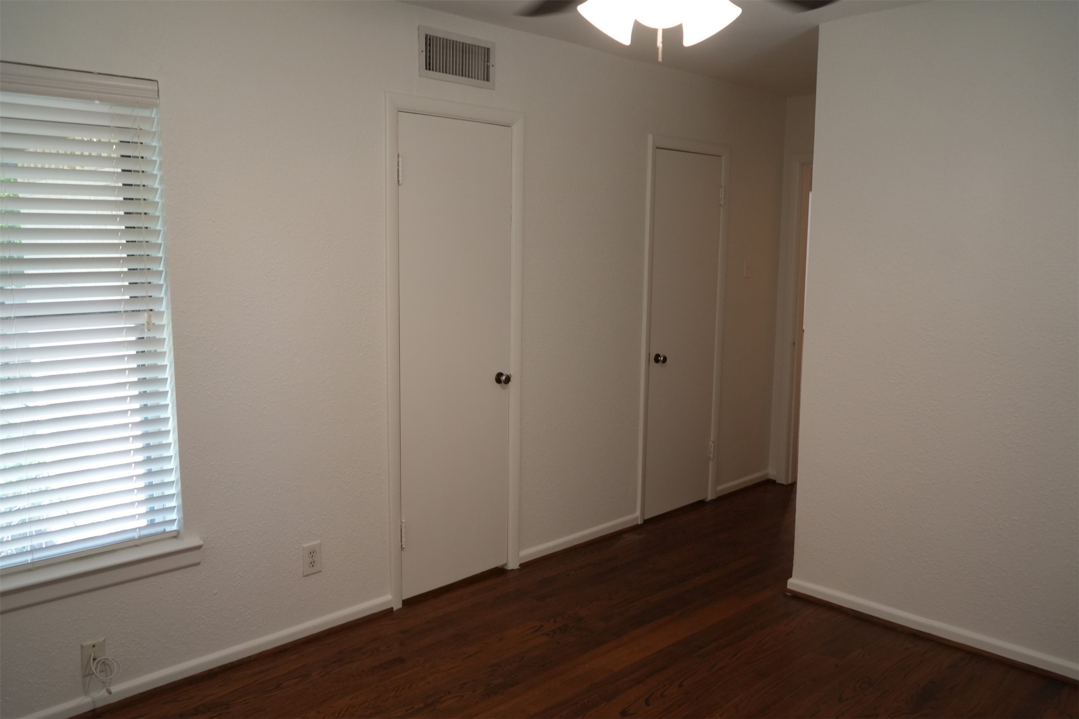 917 De Witt Circle