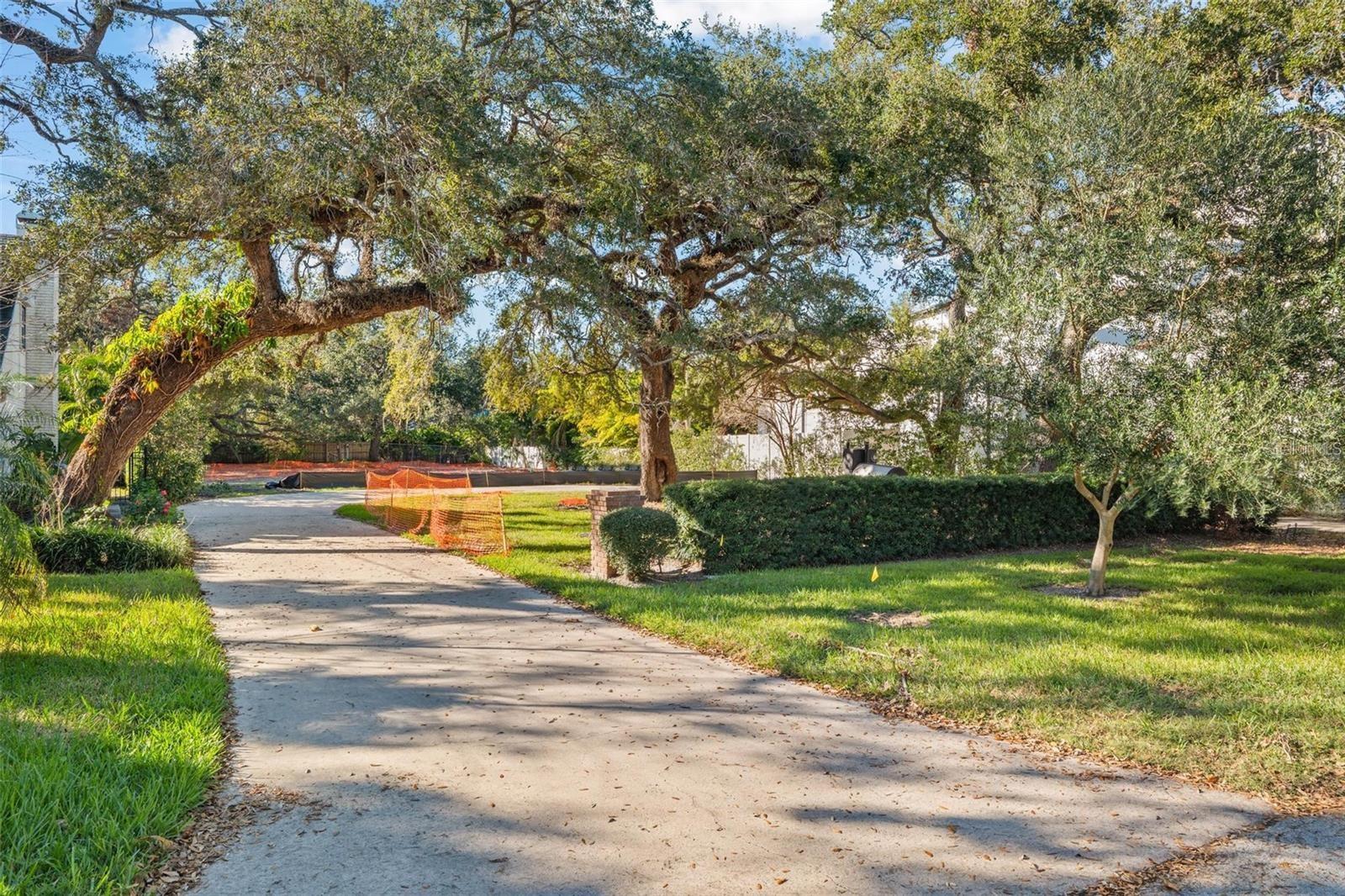 2303 S HESPERIDES ST