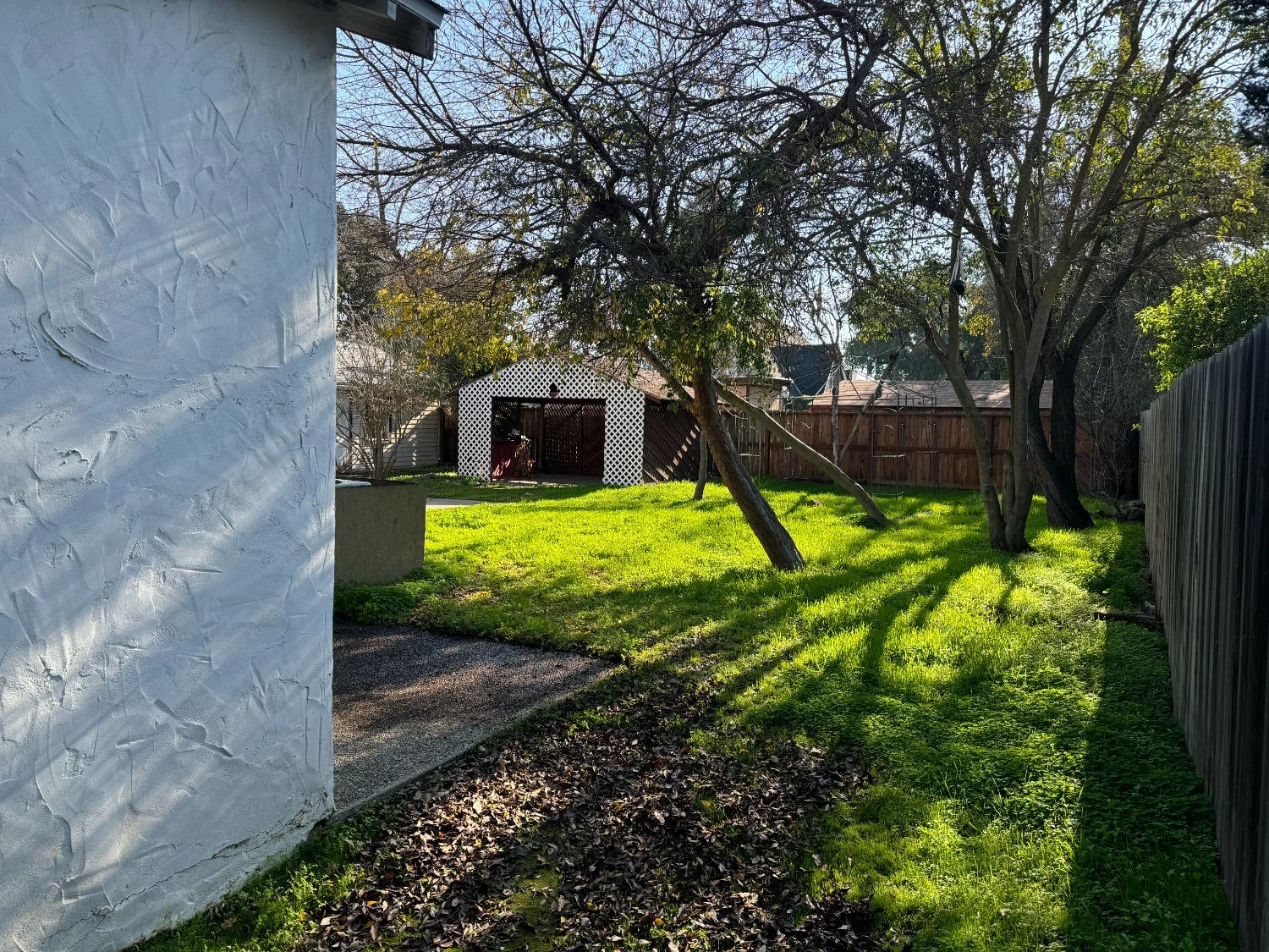 4181 N Maroa Avenue