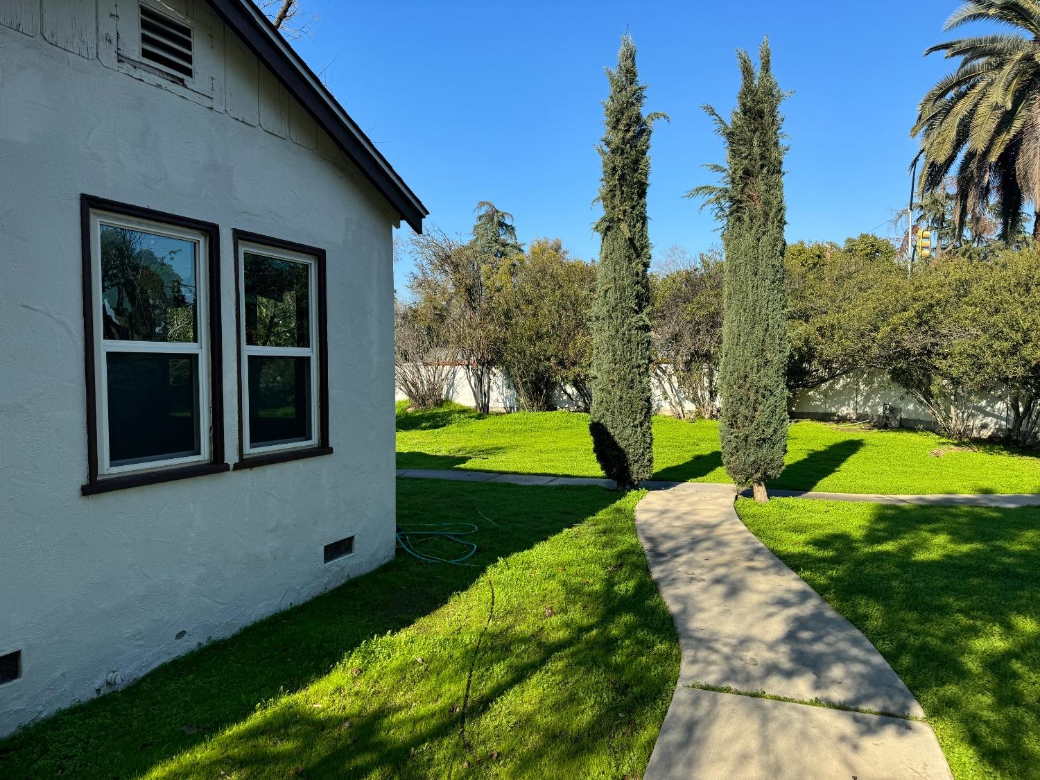4181 N Maroa Avenue