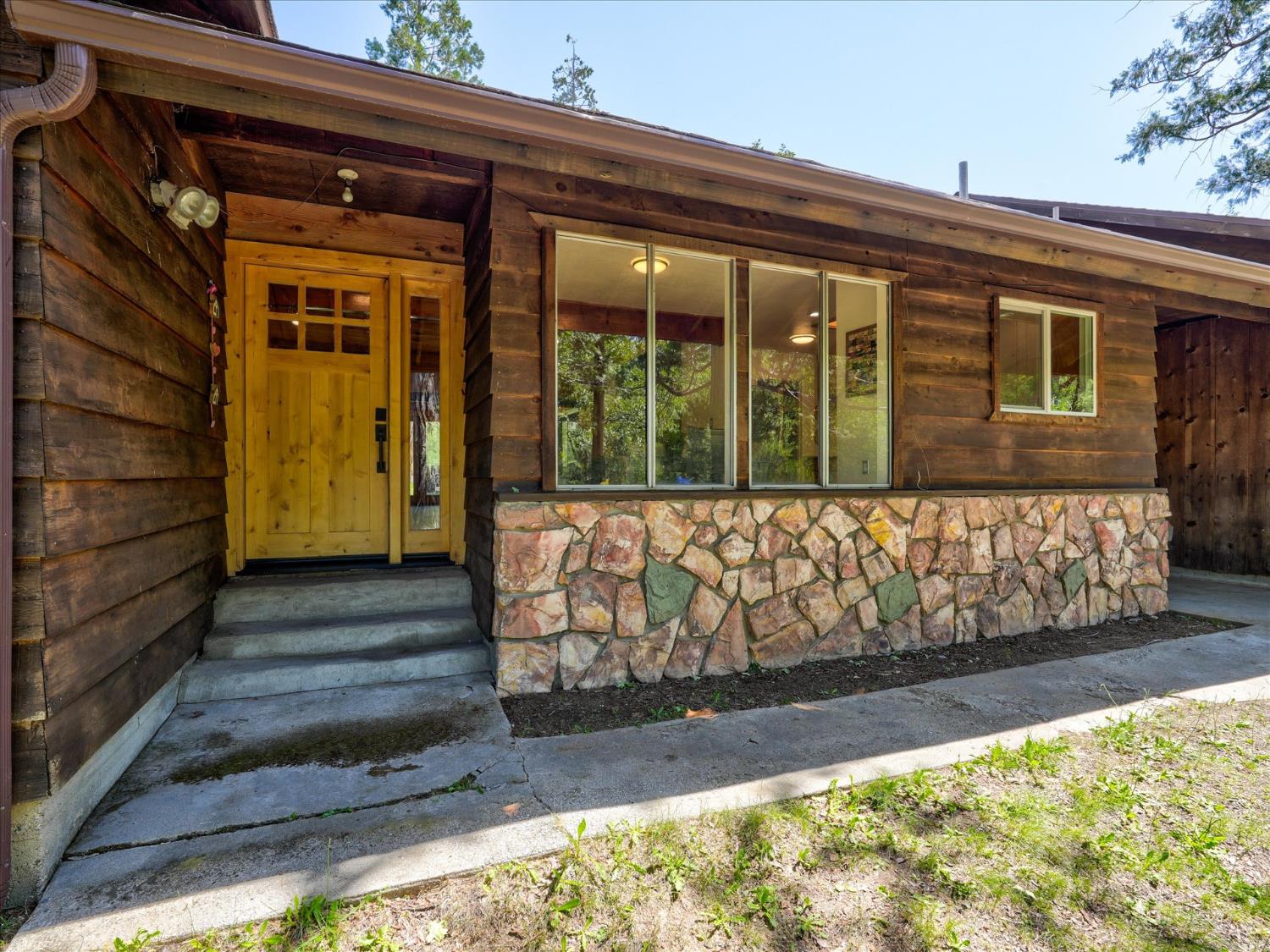 59967 Cascadel Road