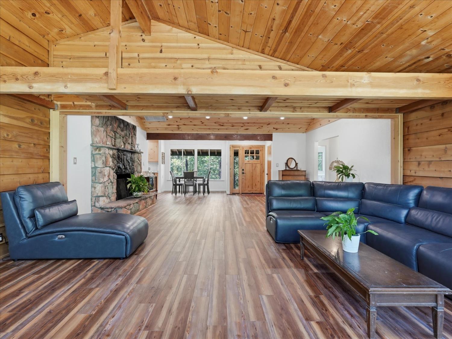 59967 Cascadel Road