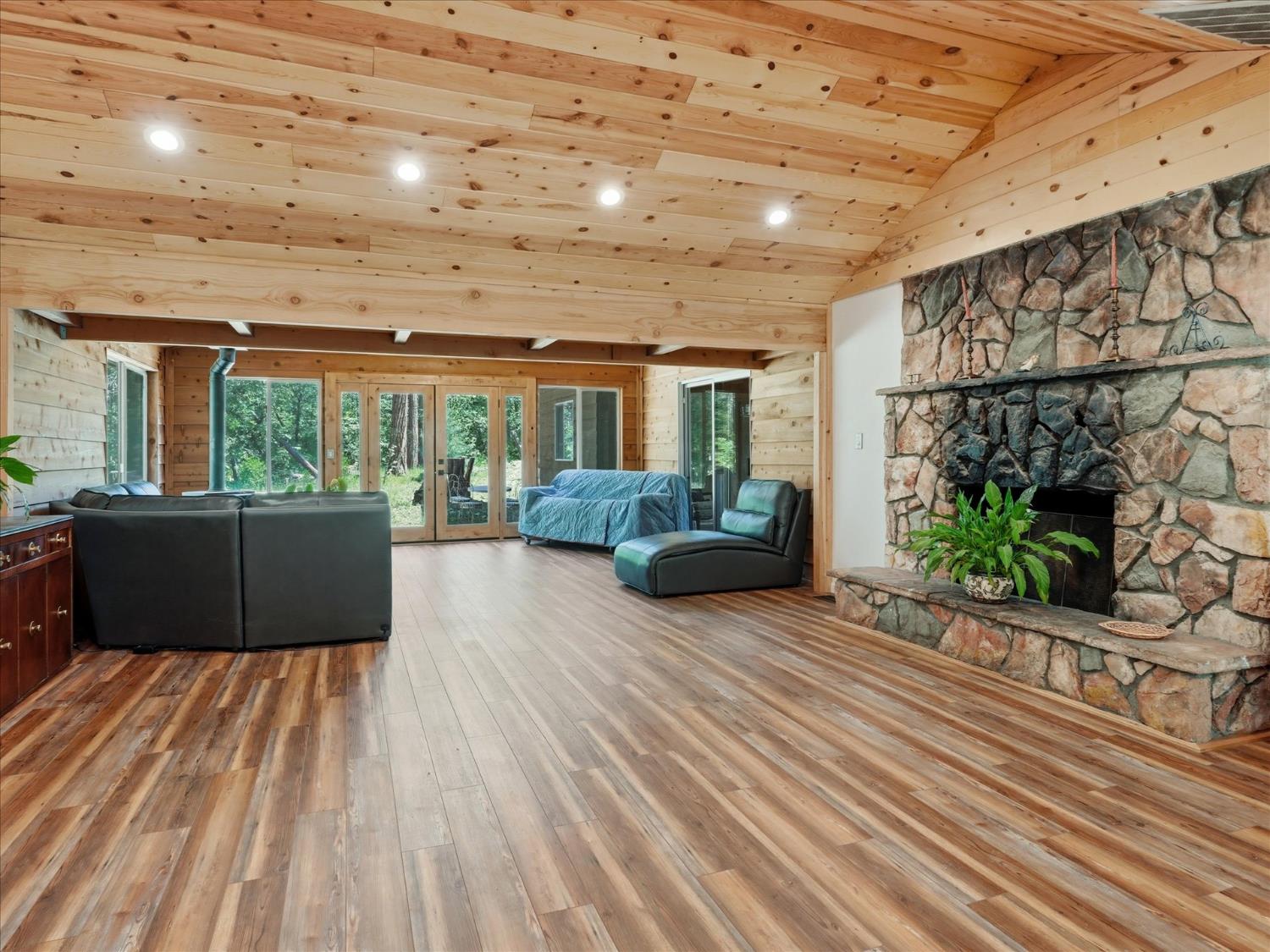 59967 Cascadel Road