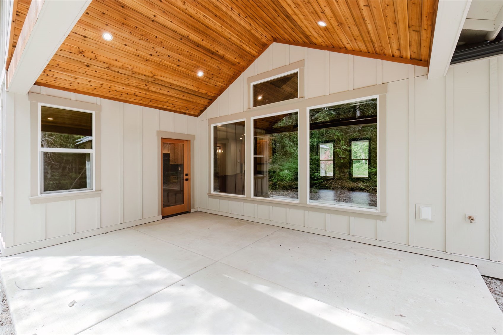 2075 NW Peterson Road