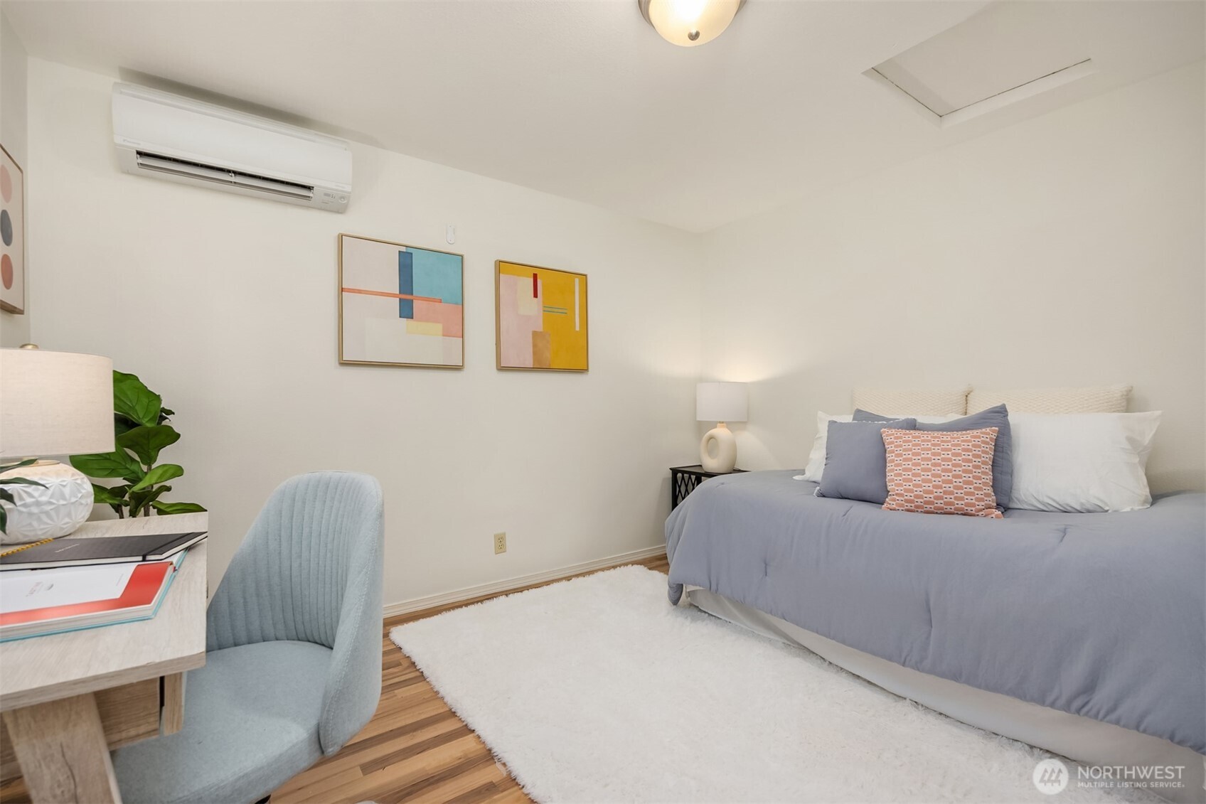 5724 NE Spruce Drive