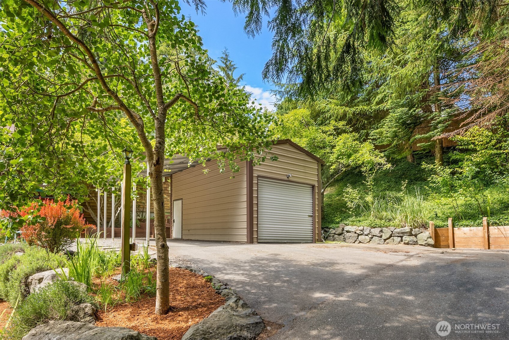 5724 NE Spruce Drive