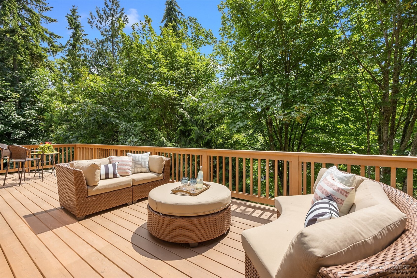 5724 NE Spruce Drive