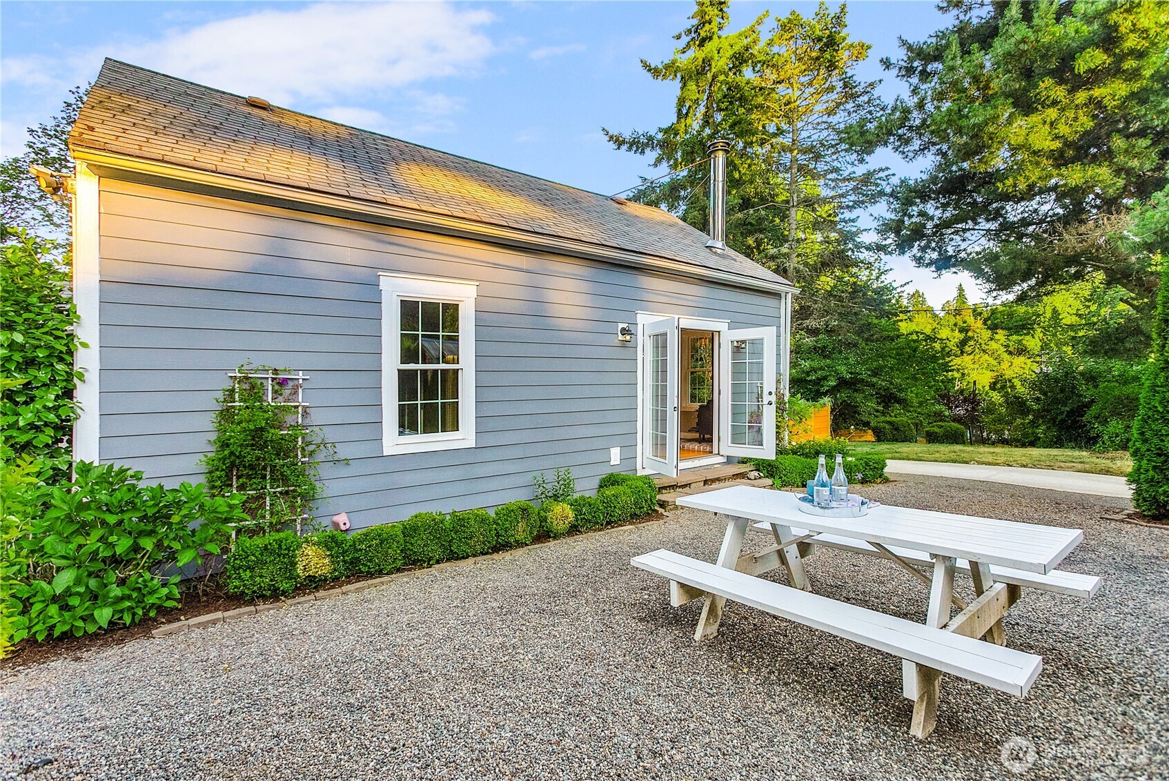 9809 Shepler Road NE