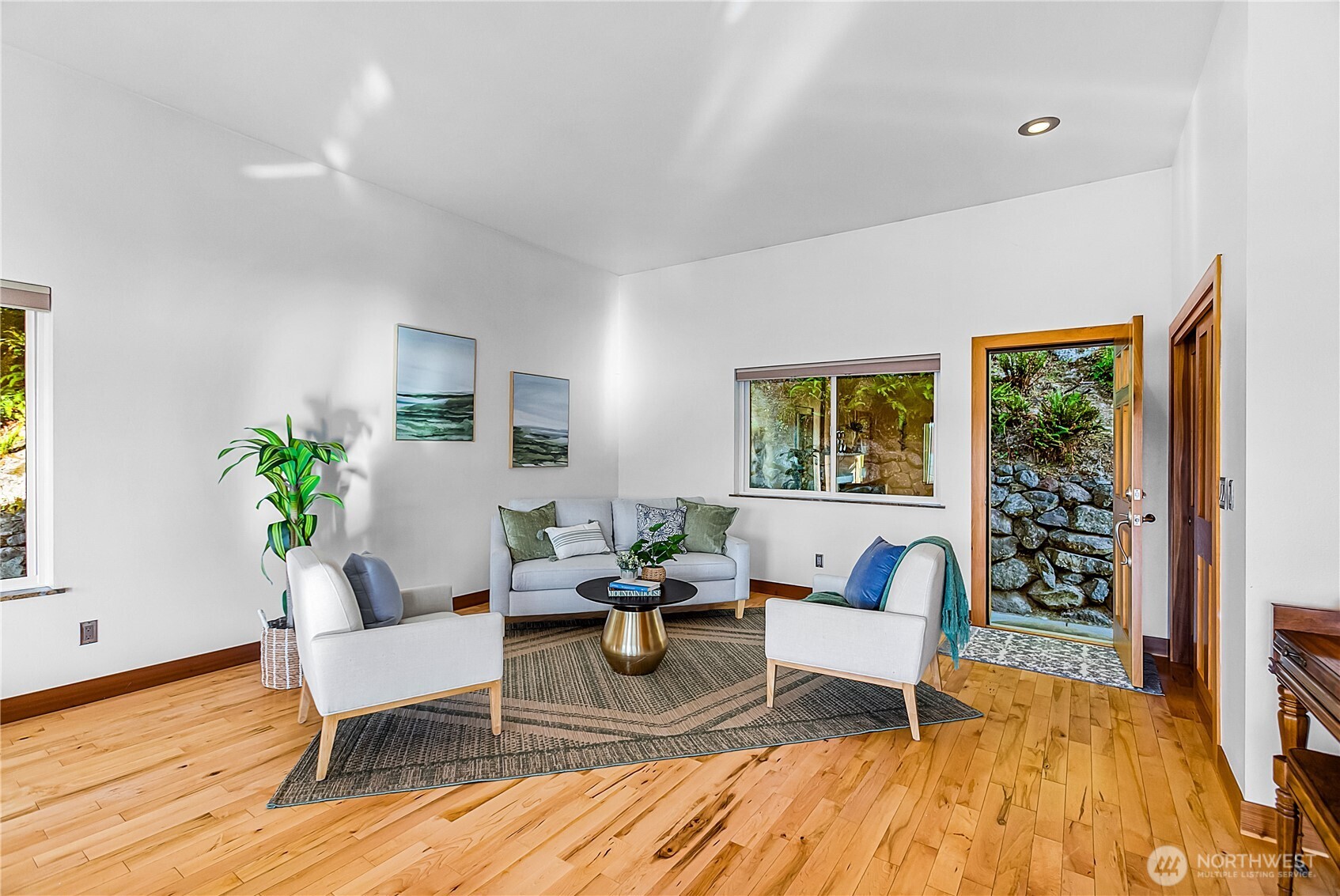 3643 Beach Drive E
