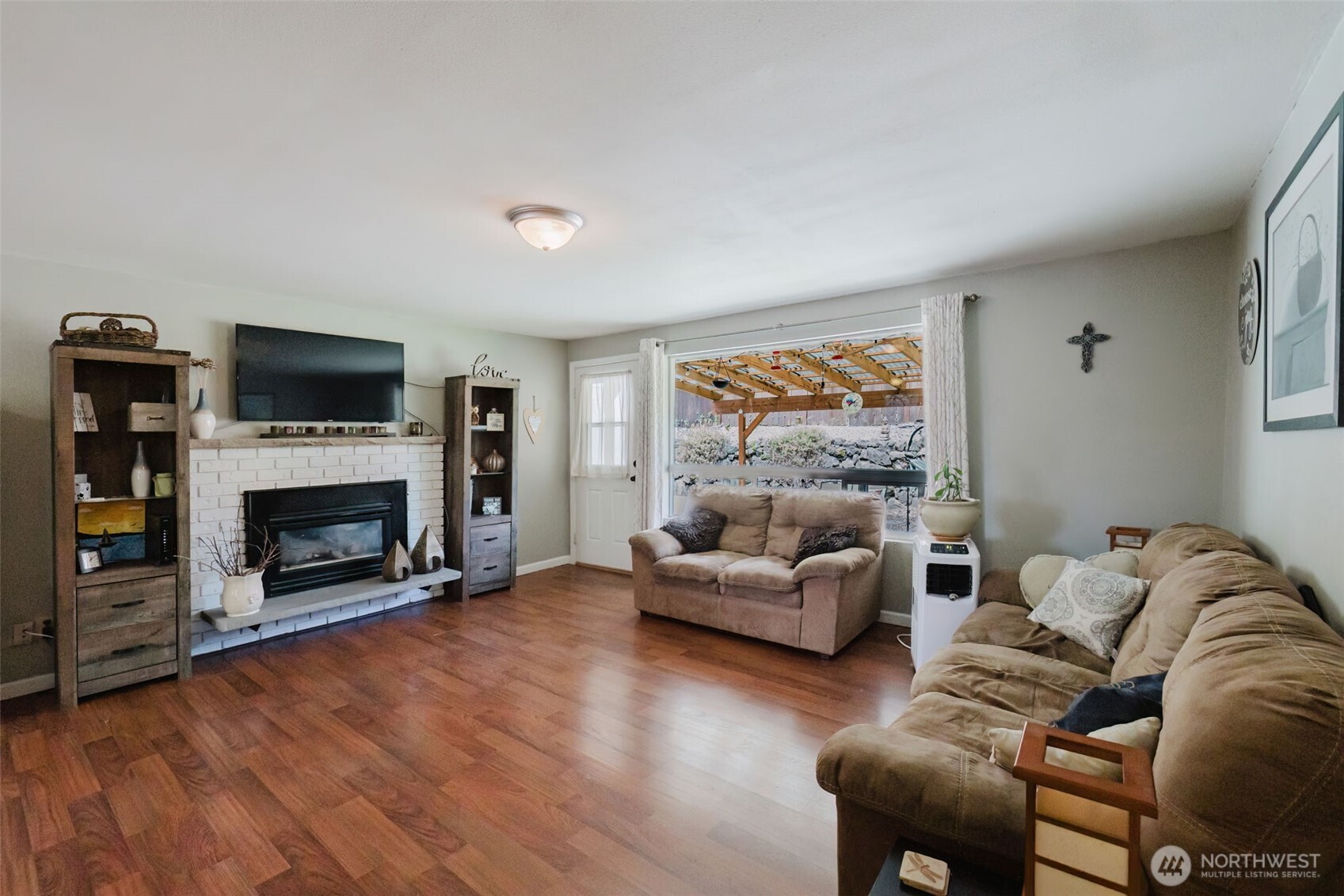 7029 Parkdale Drive NW