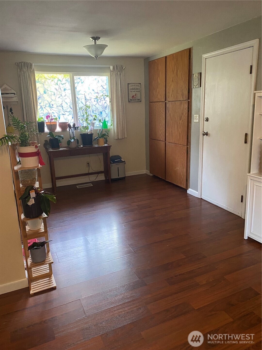 7029 Parkdale Drive NW