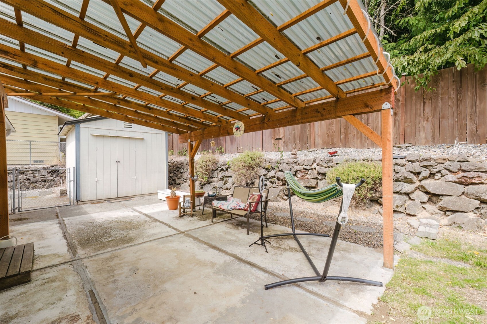 7029 Parkdale Drive NW