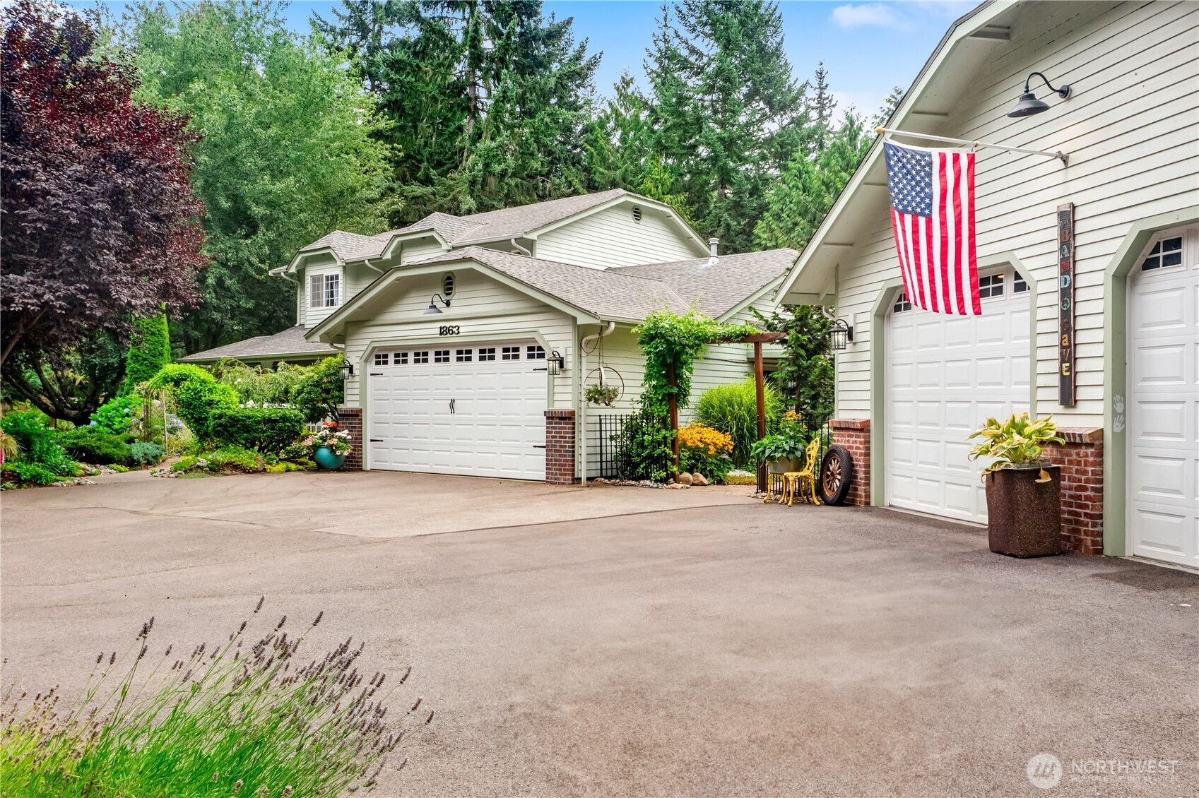 1863 Connery Lane E