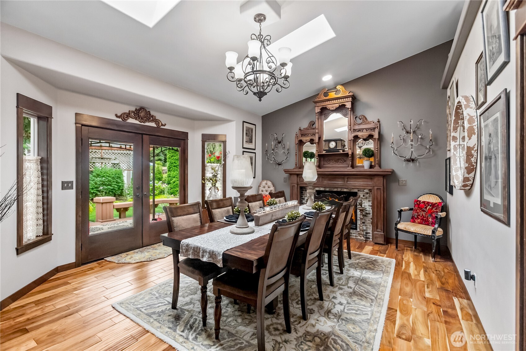 1863 Connery Lane E