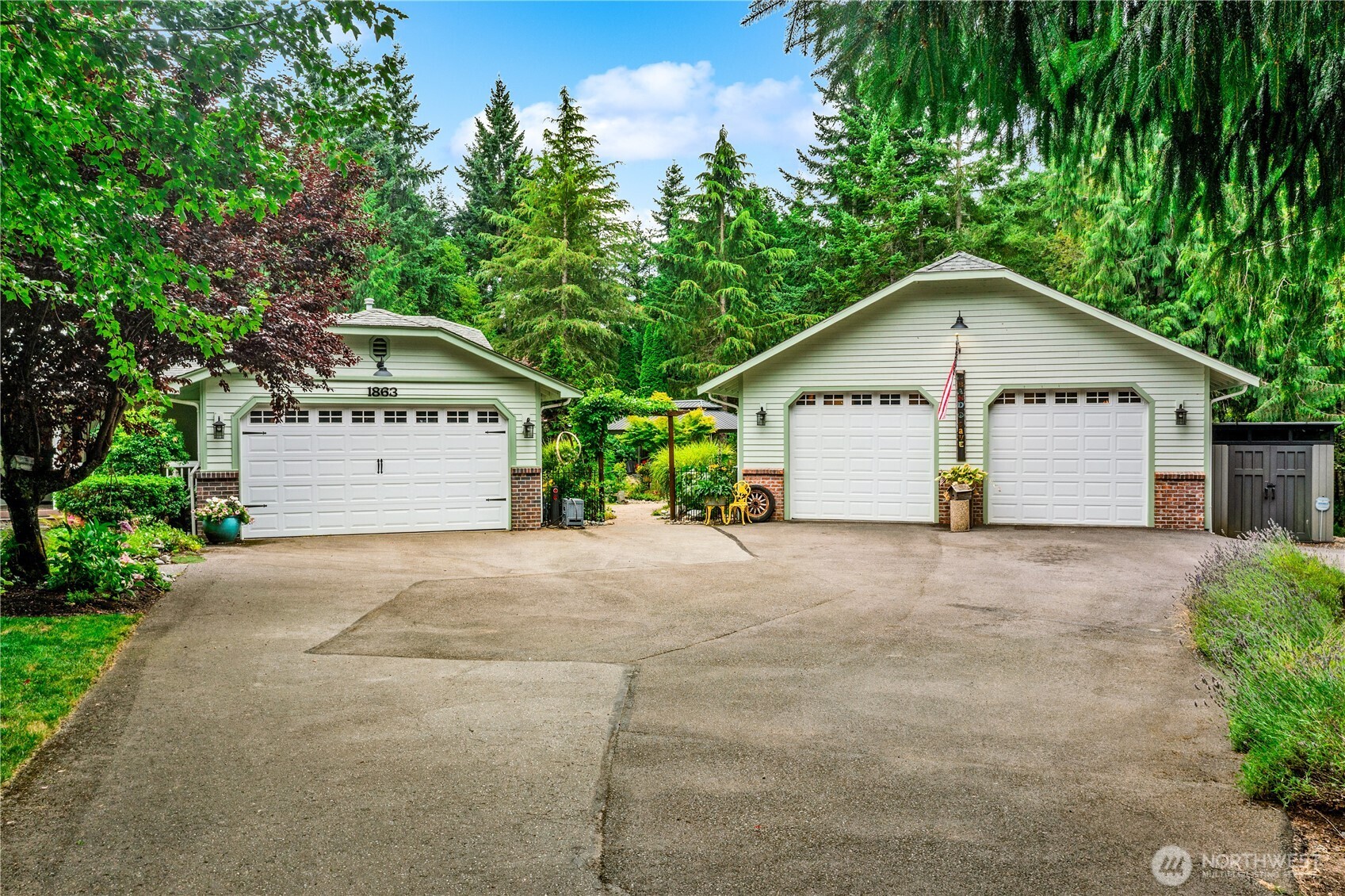 1863 Connery Lane E