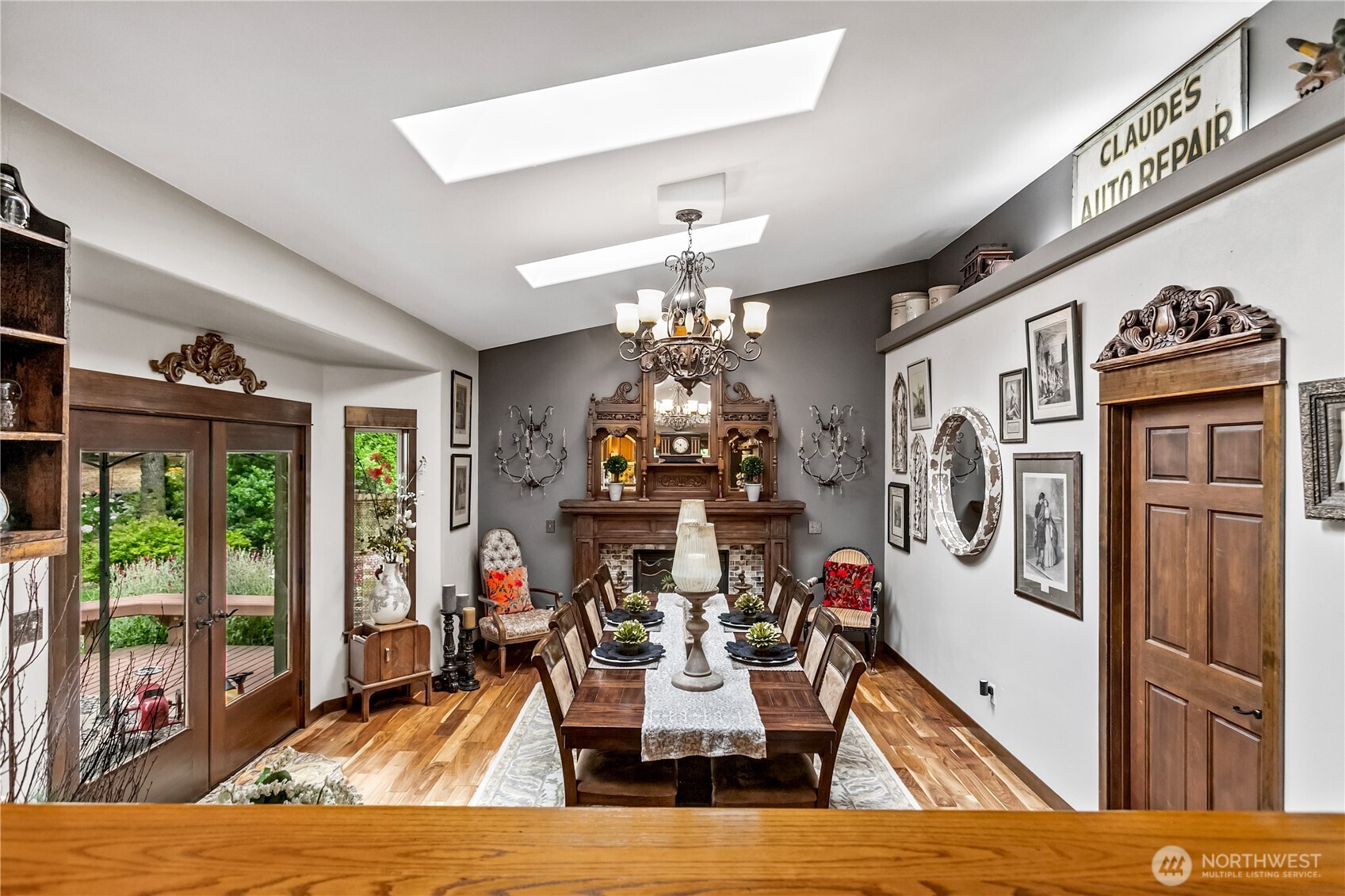 1863 Connery Lane E