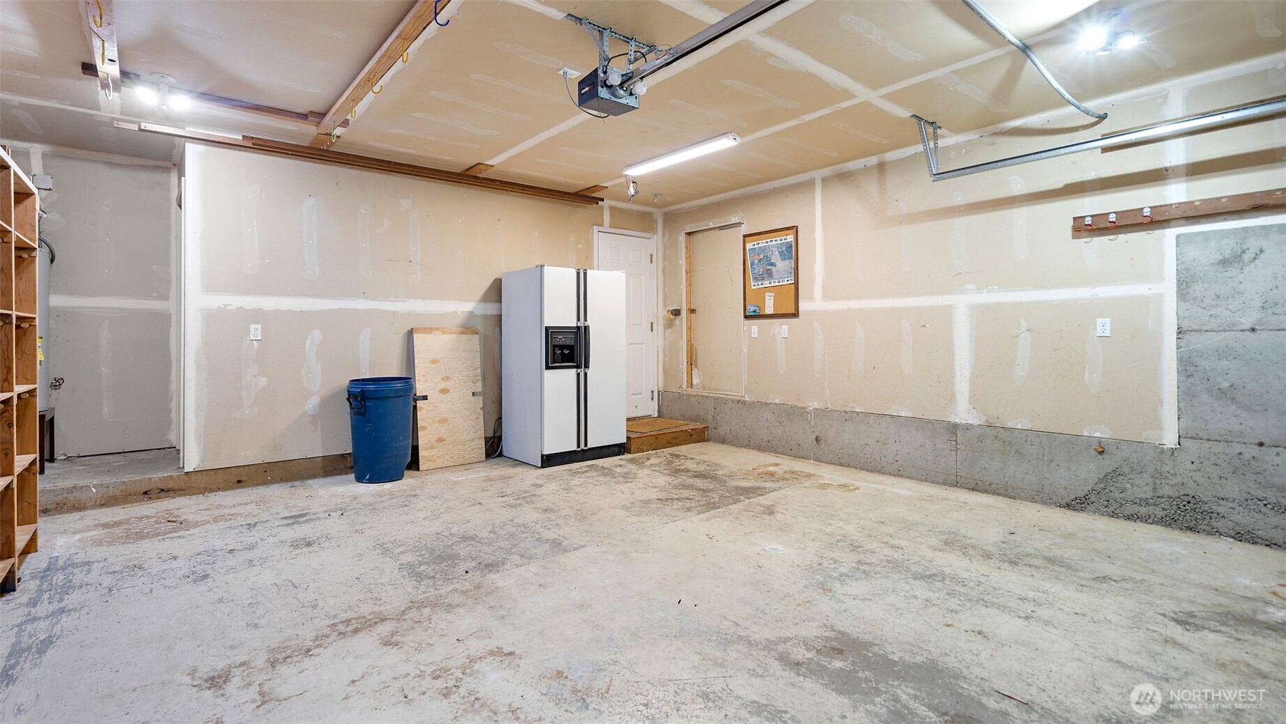 7901 NE Beachwood Avenue