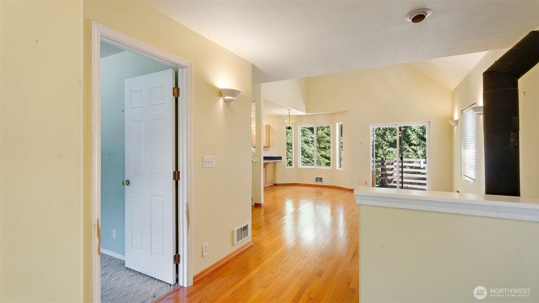 7901 NE Beachwood Avenue