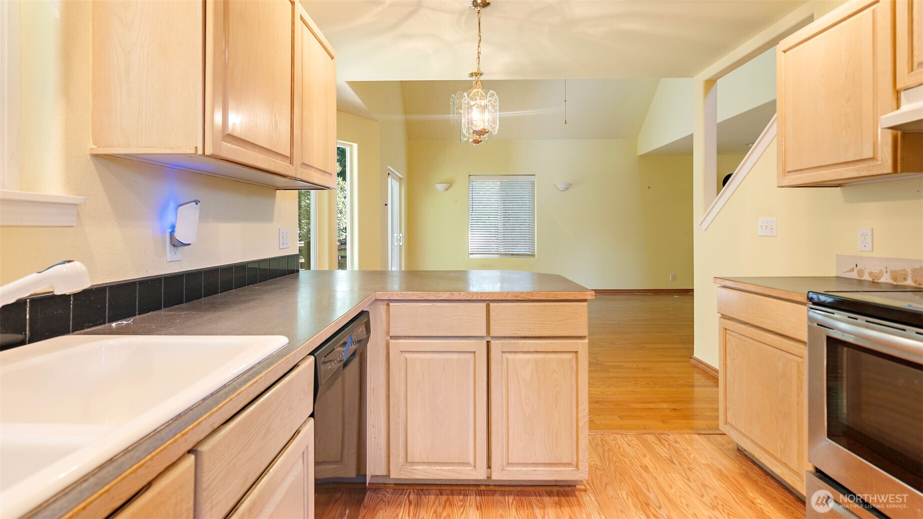 7901 NE Beachwood Avenue