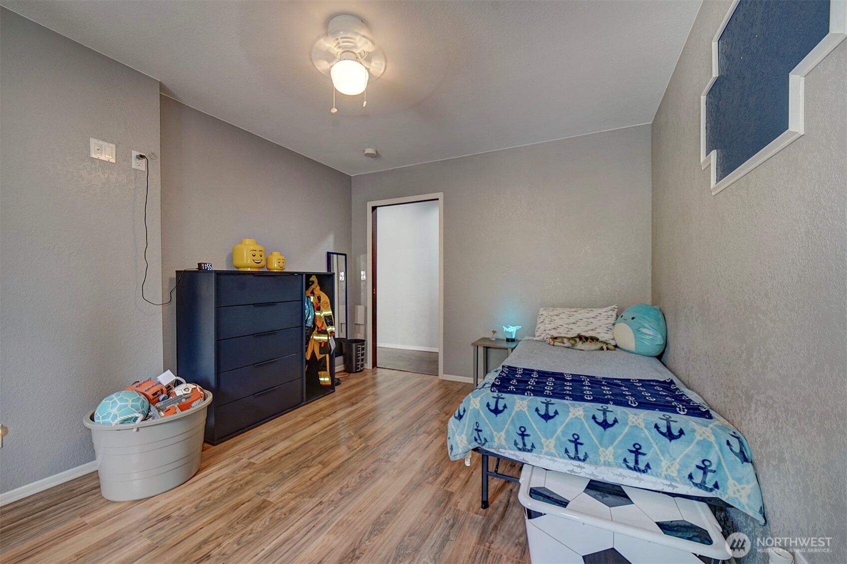 6490 Graceland Avenue NE