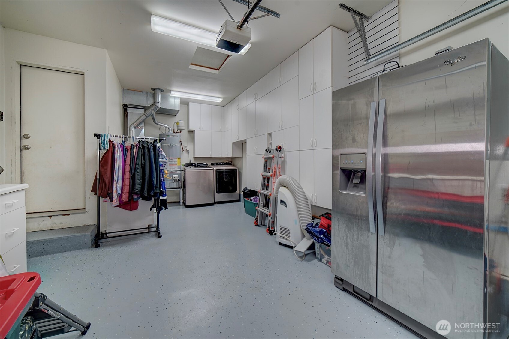 6490 Graceland Avenue NE