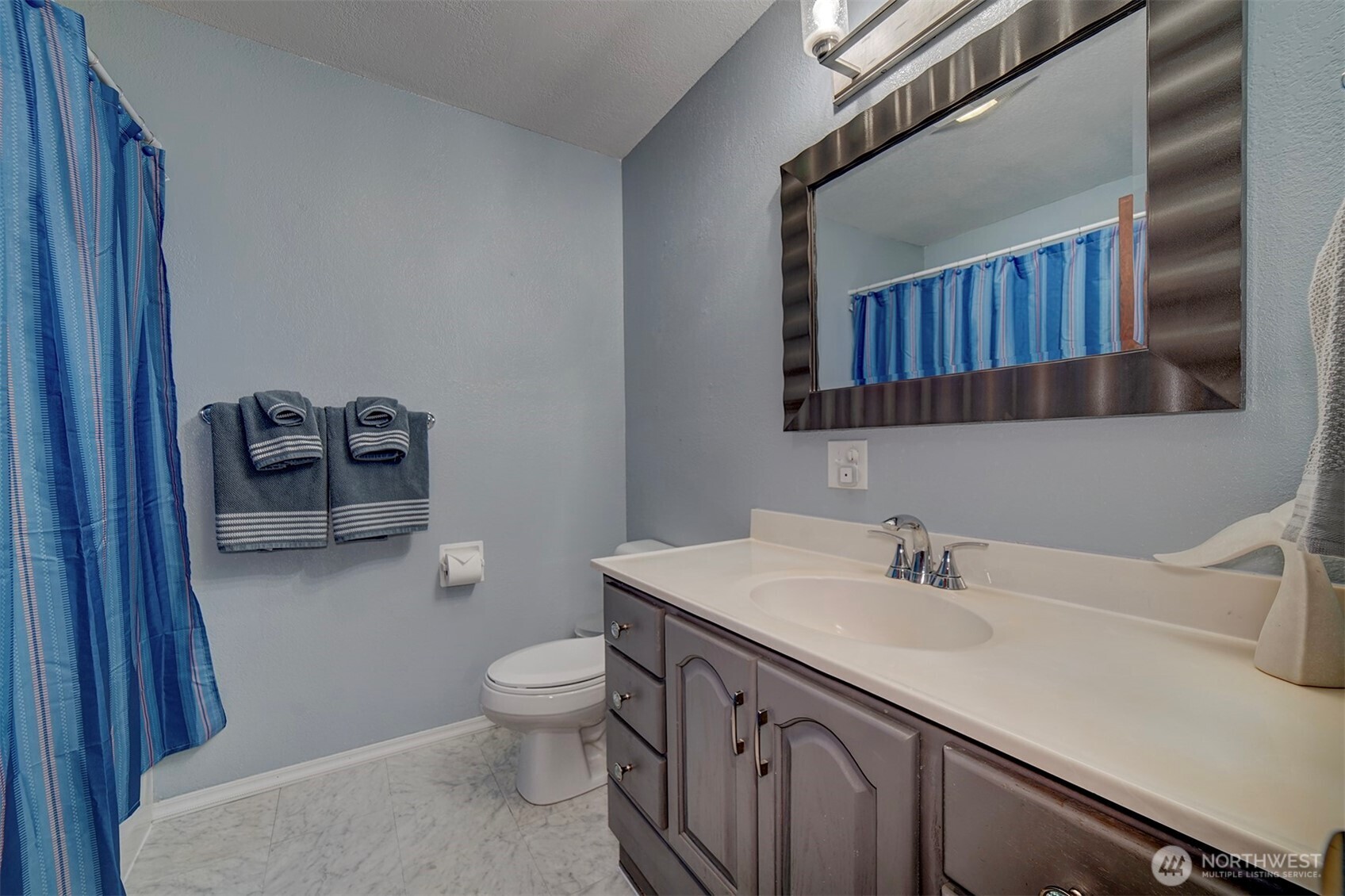 6490 Graceland Avenue NE