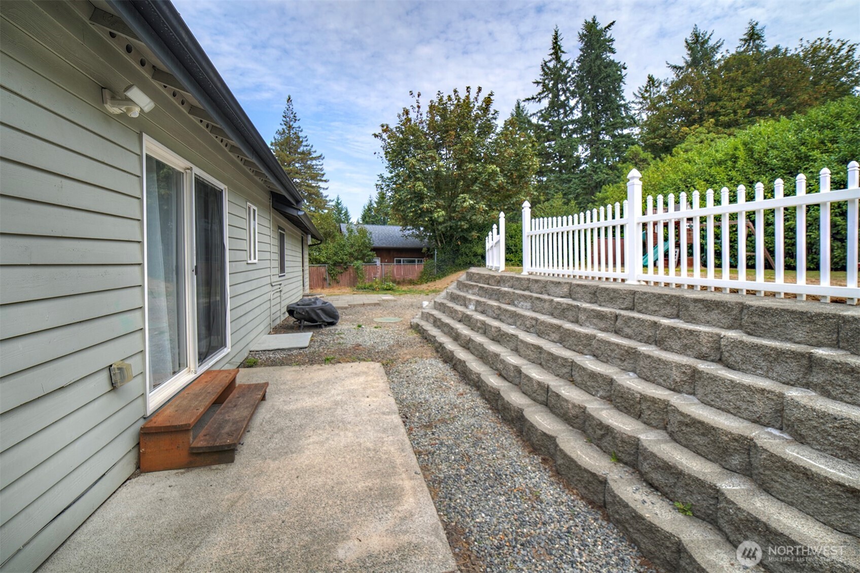 6490 Graceland Avenue NE