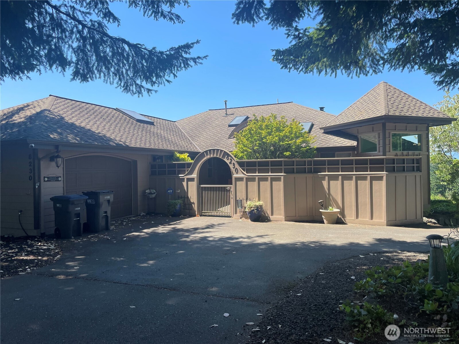 8259 Kaster Drive NE