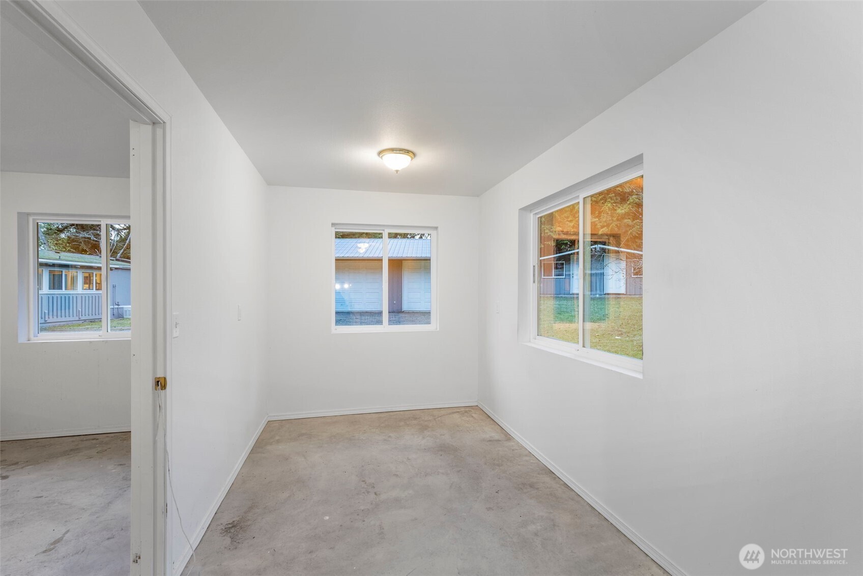 12782 NE Eckern Place