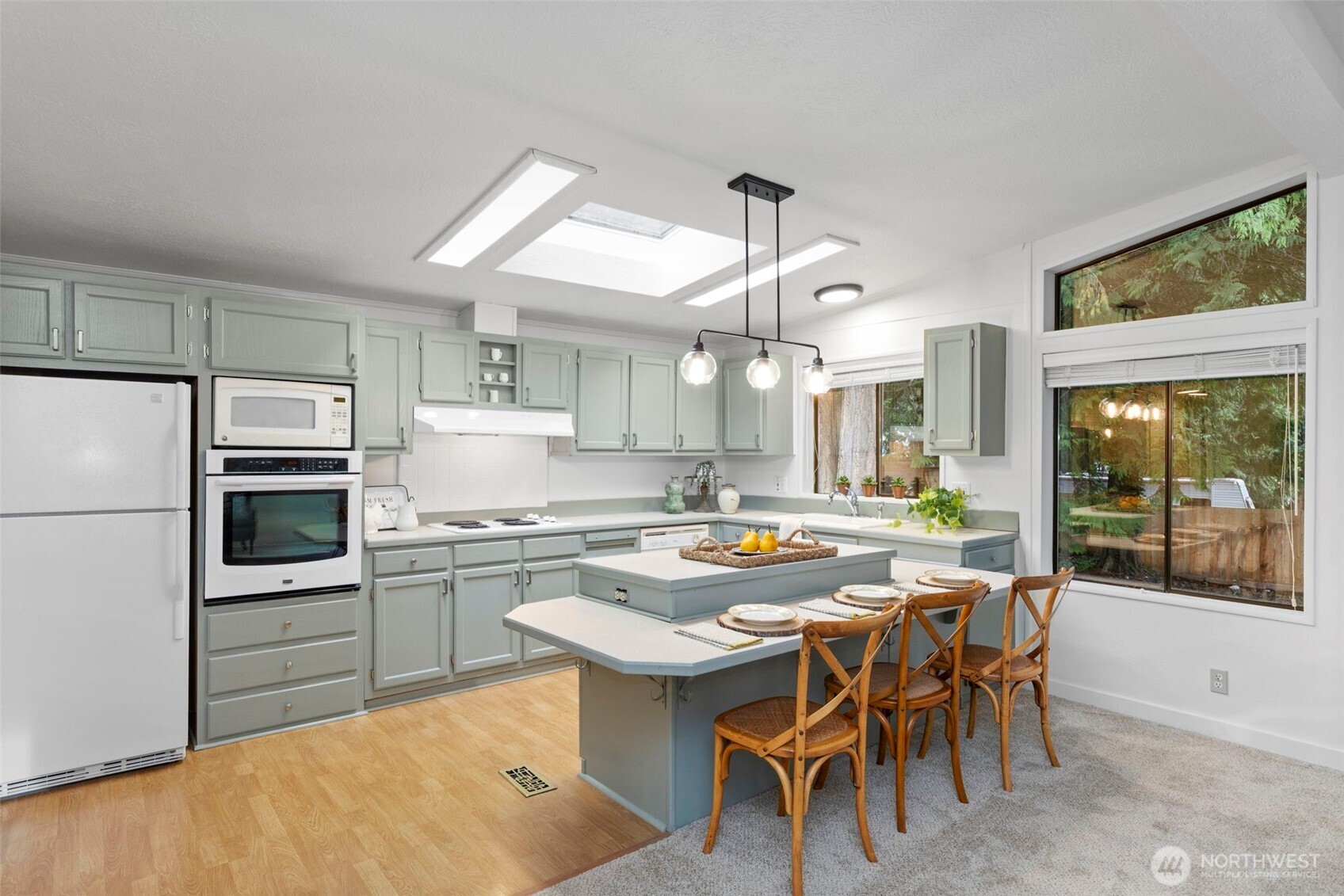 12782 NE Eckern Place