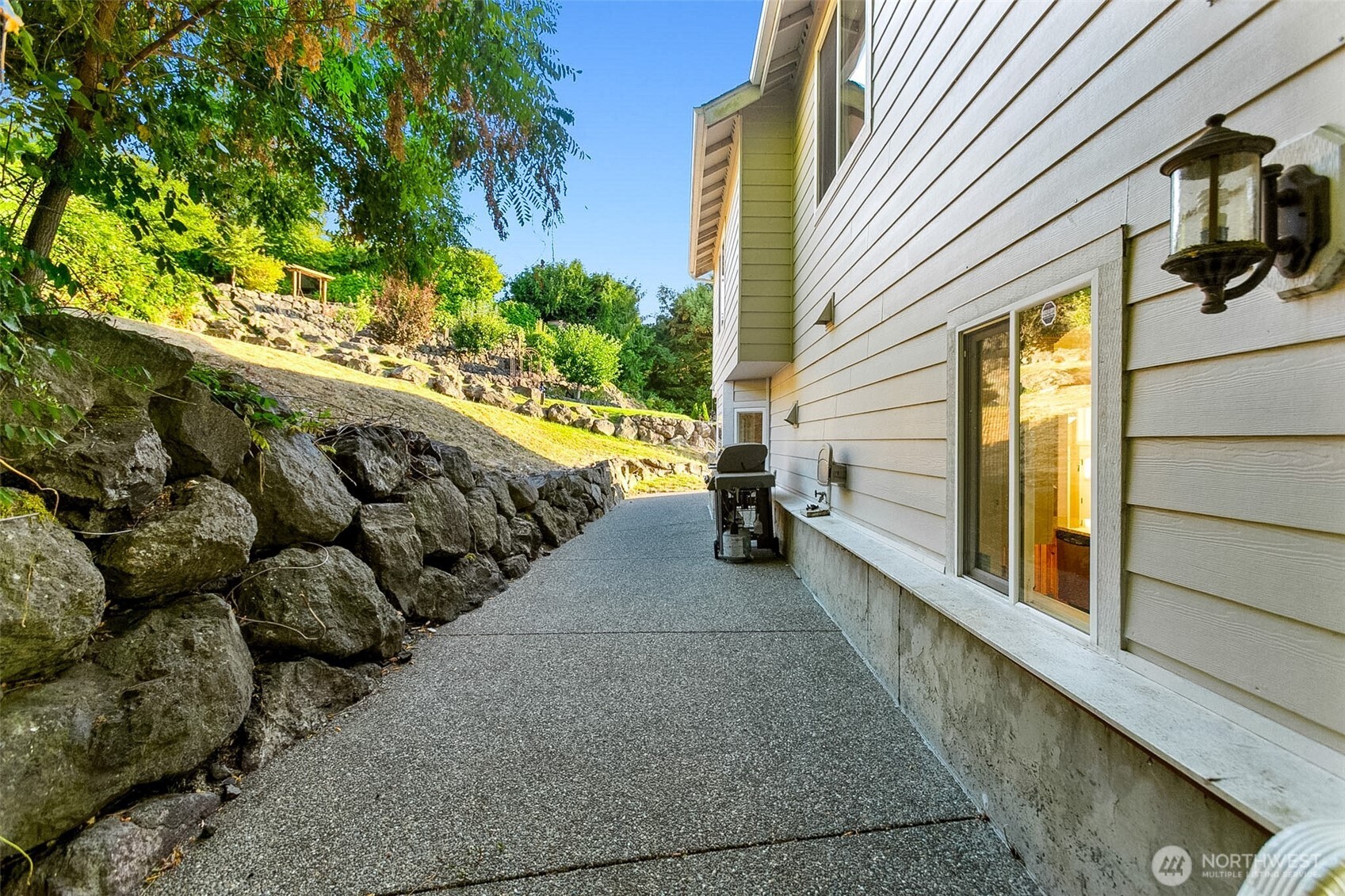 1989 Beach Dr E