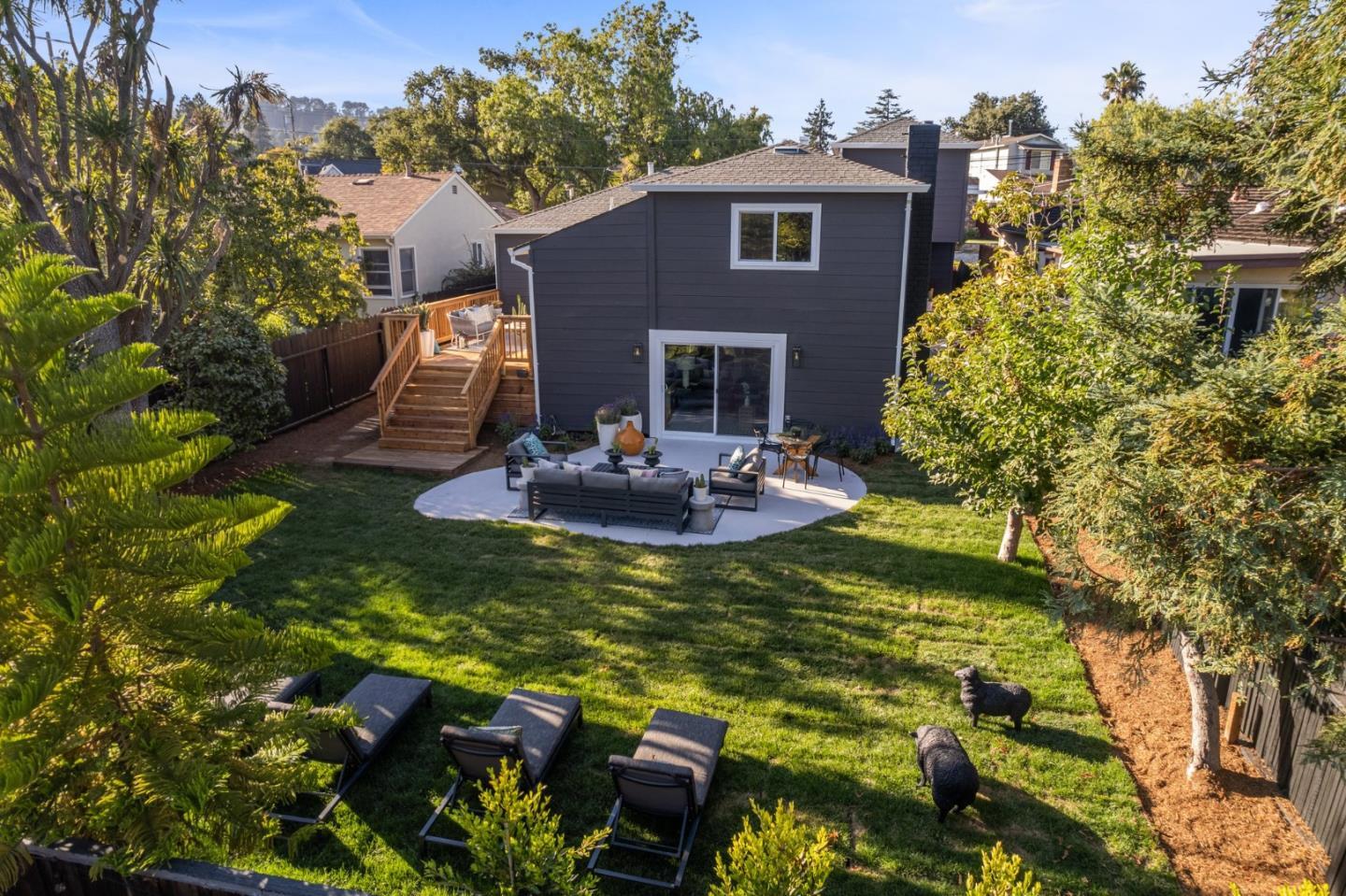 253 Edgehill DR