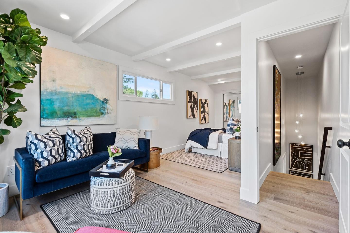 253 Edgehill DR