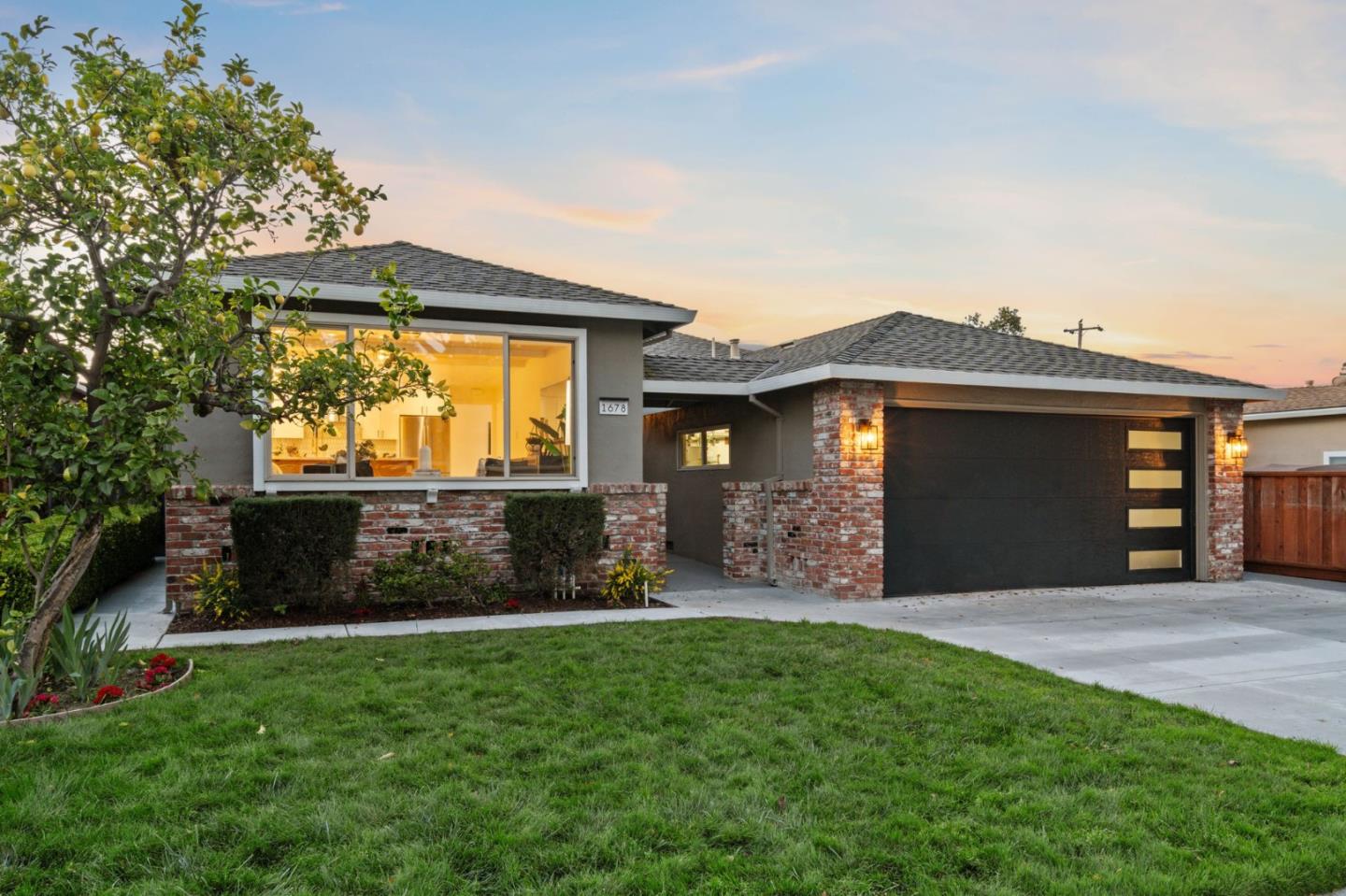 1678 Carleton CT