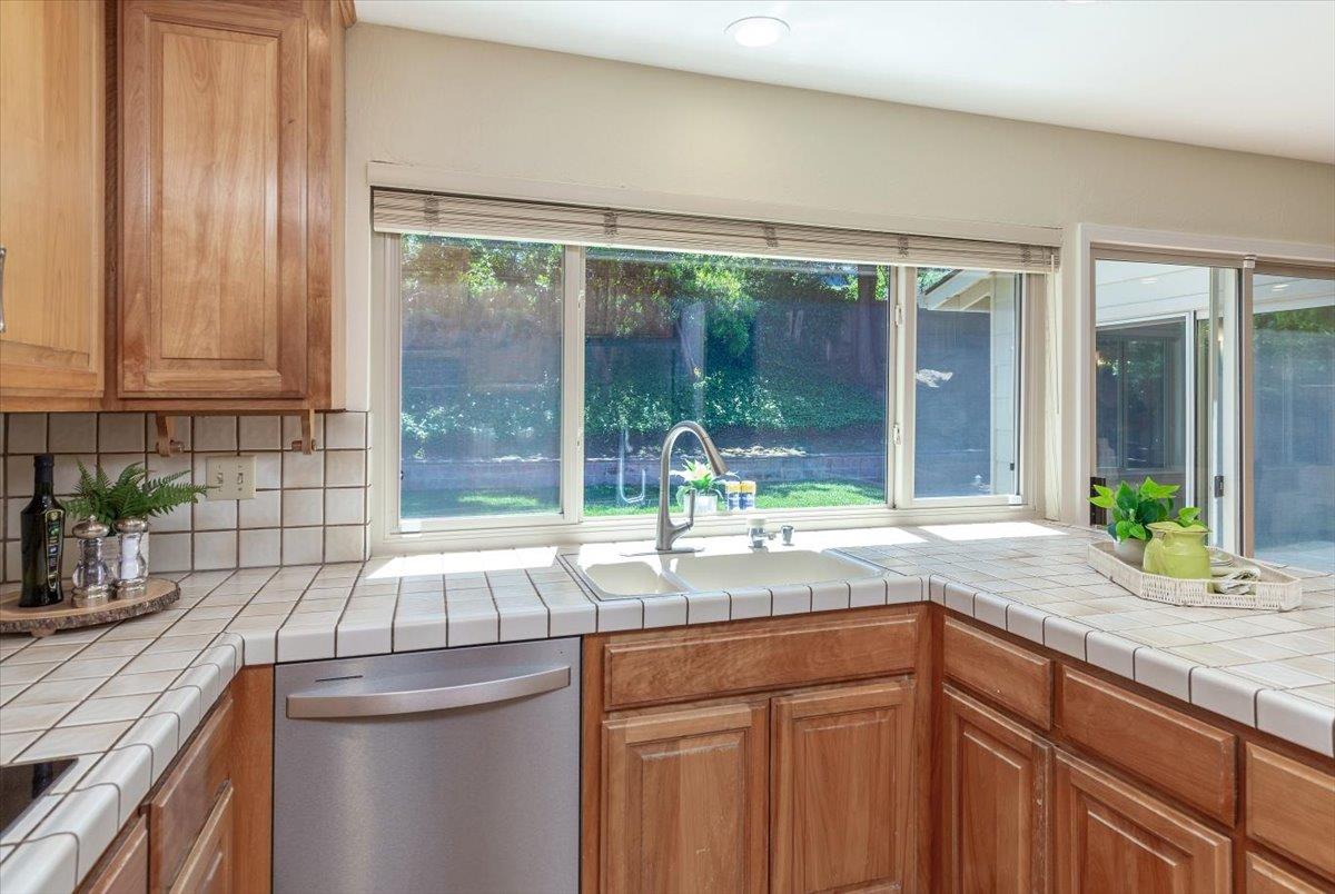 1550 Montalban DR