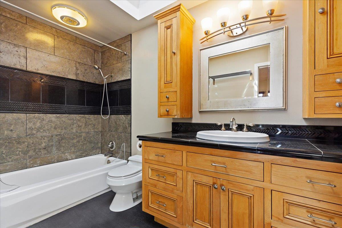 2652 Orinda DR
