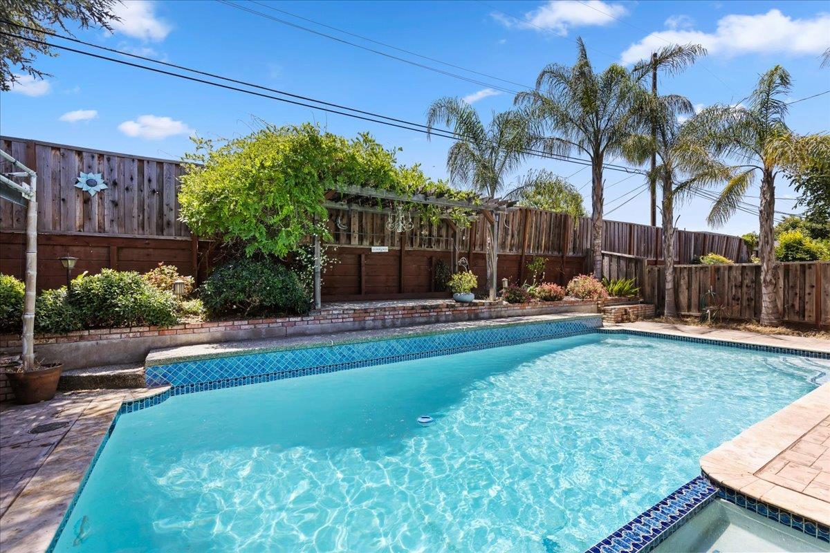 2652 Orinda DR