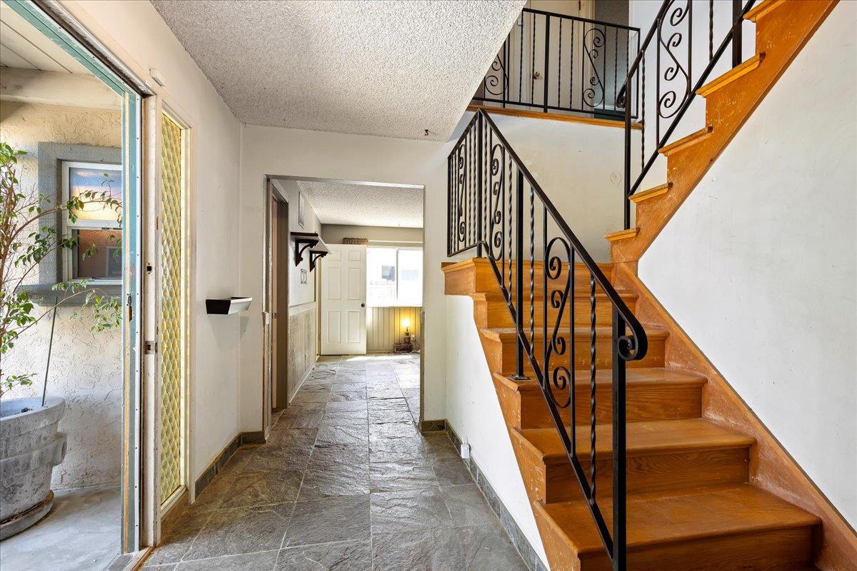 2652 Orinda DR