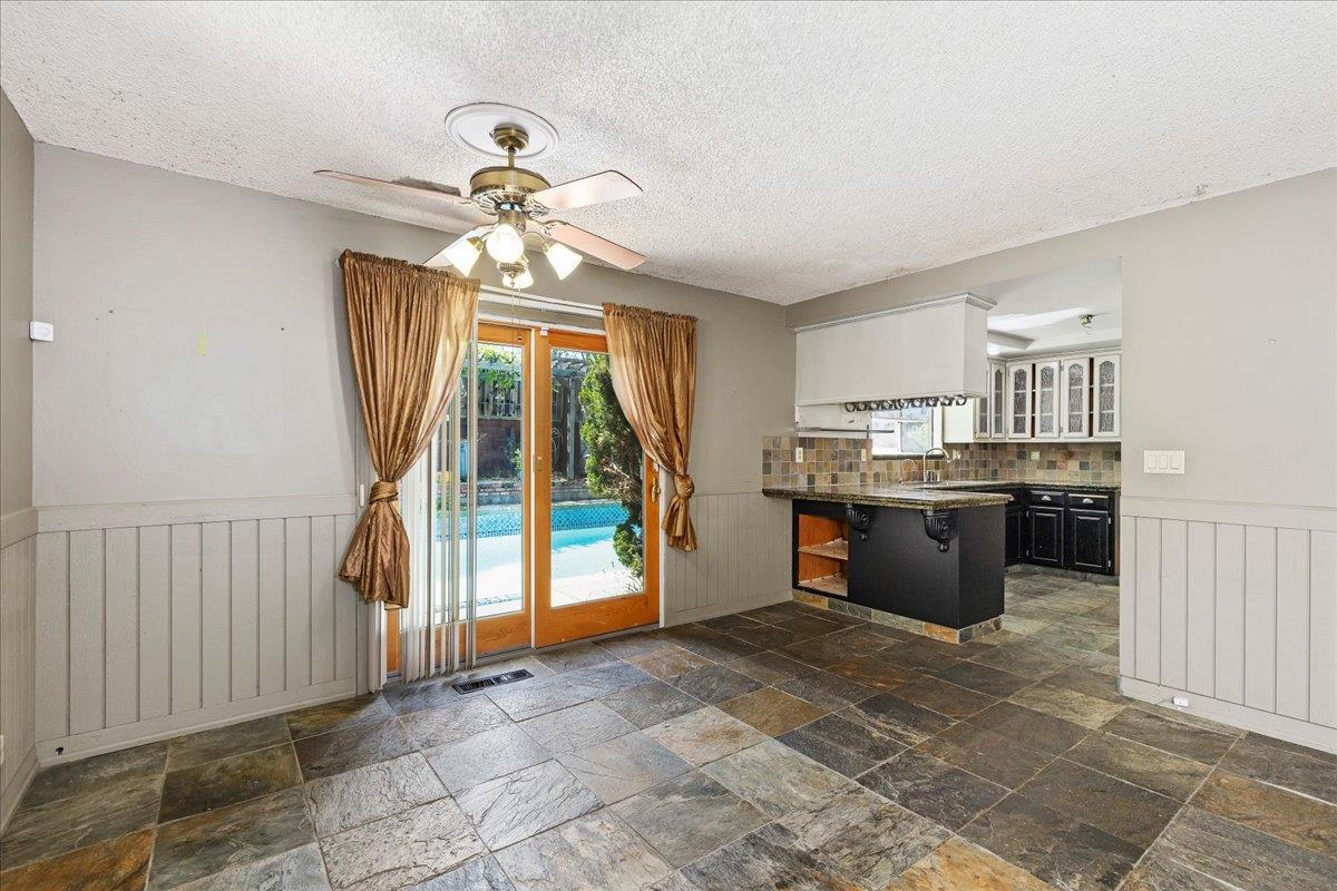2652 Orinda DR